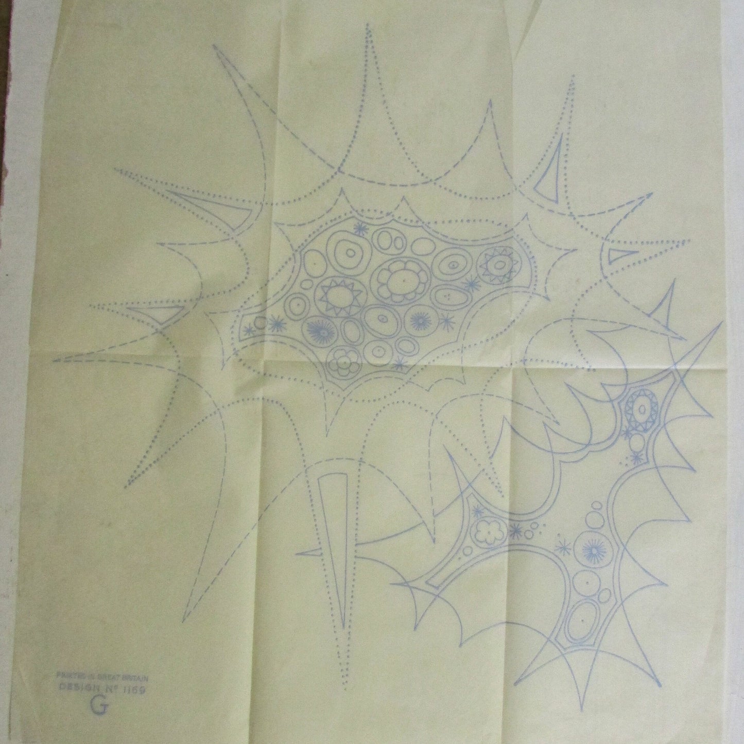 Unused vintage abstract flowers No.1169 G embroidery transfer
