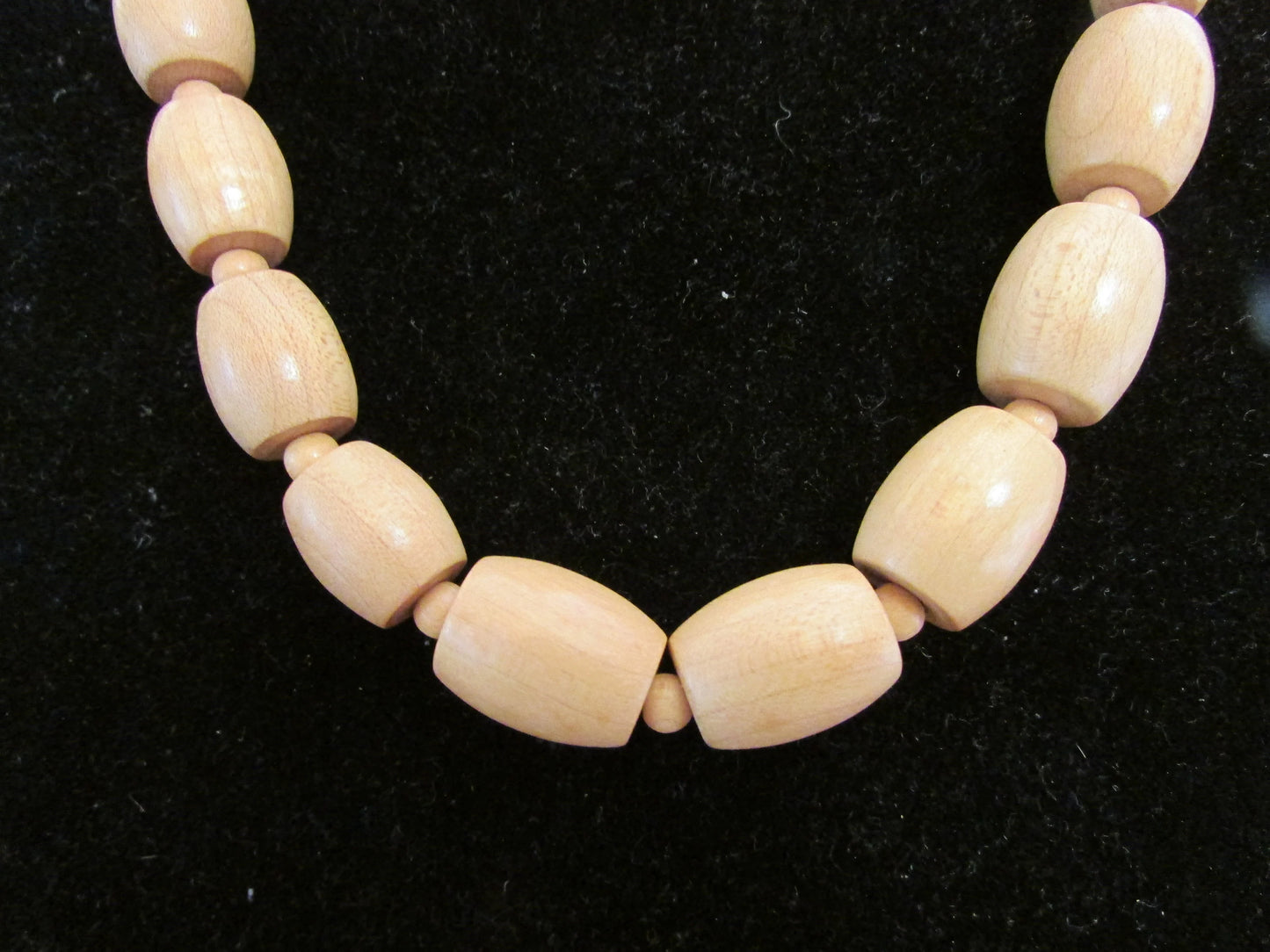 1970s graduated wooden barrel bead necklace
