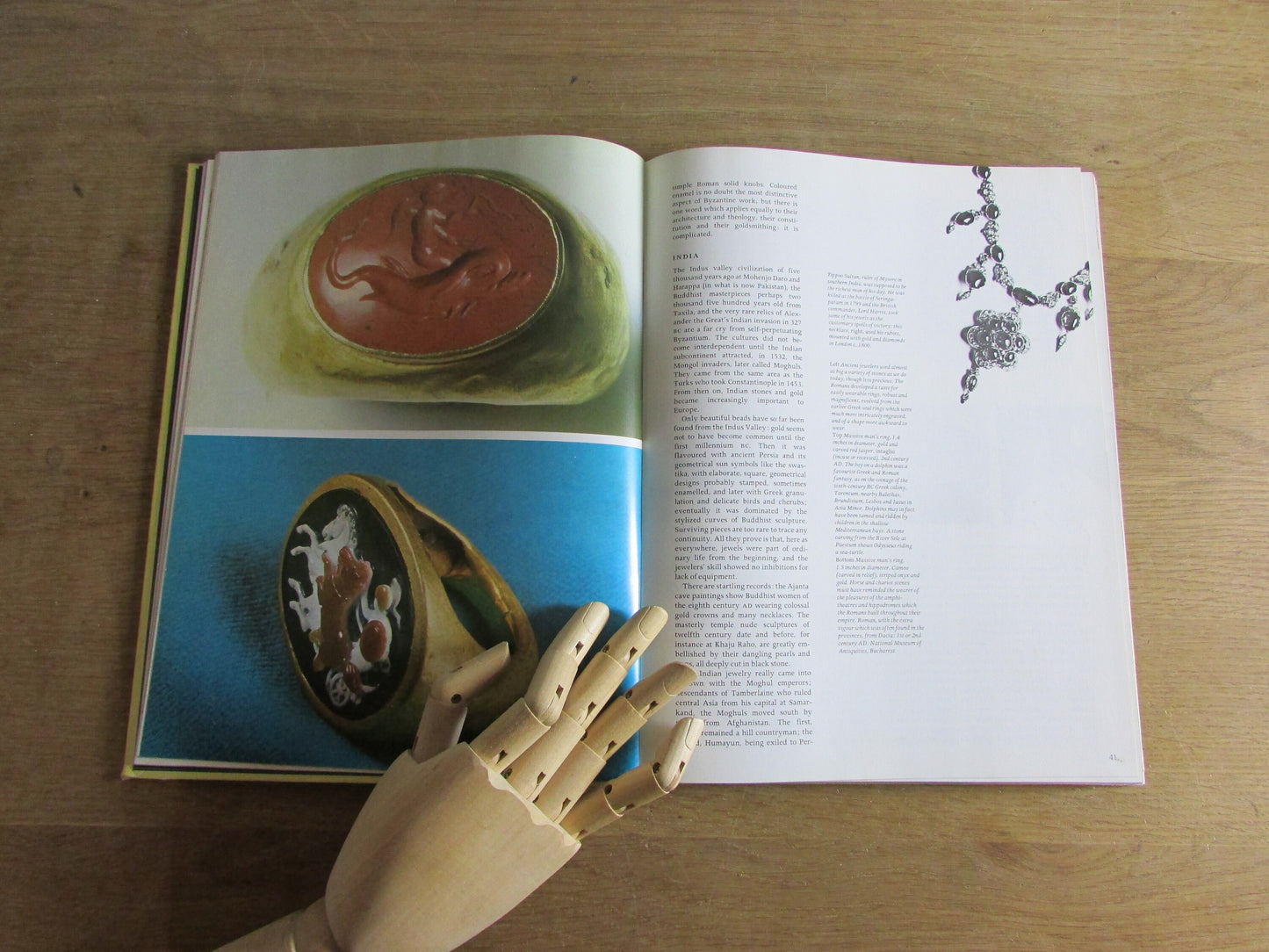 The Art of Jewellery; a survey of craft & creation, by Graham Hughes (Hardback, 1972)