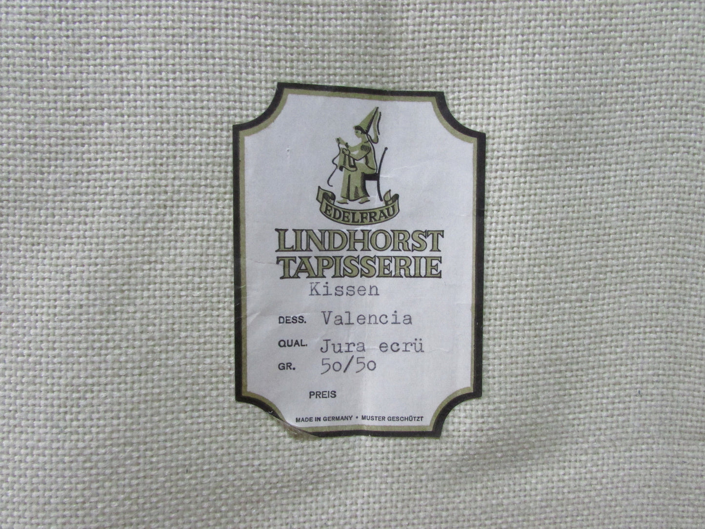 Vintage Lindhorst-Modell Tapisserie "Valenicia" cushion cover kit (part embroidered)