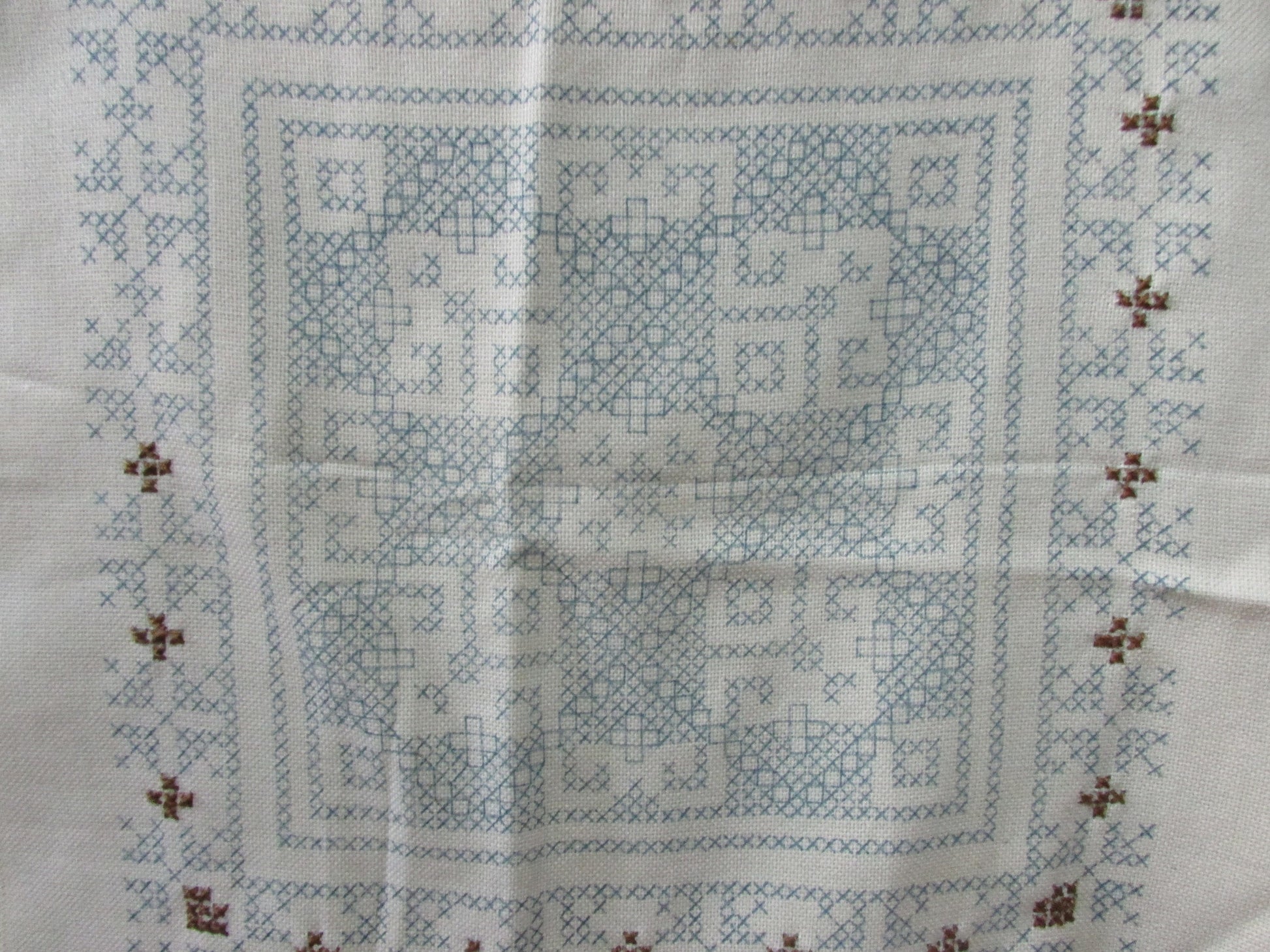 Vintage Lindhorst-Modell Tapisserie "Valenicia" cushion cover kit (part embroidered)