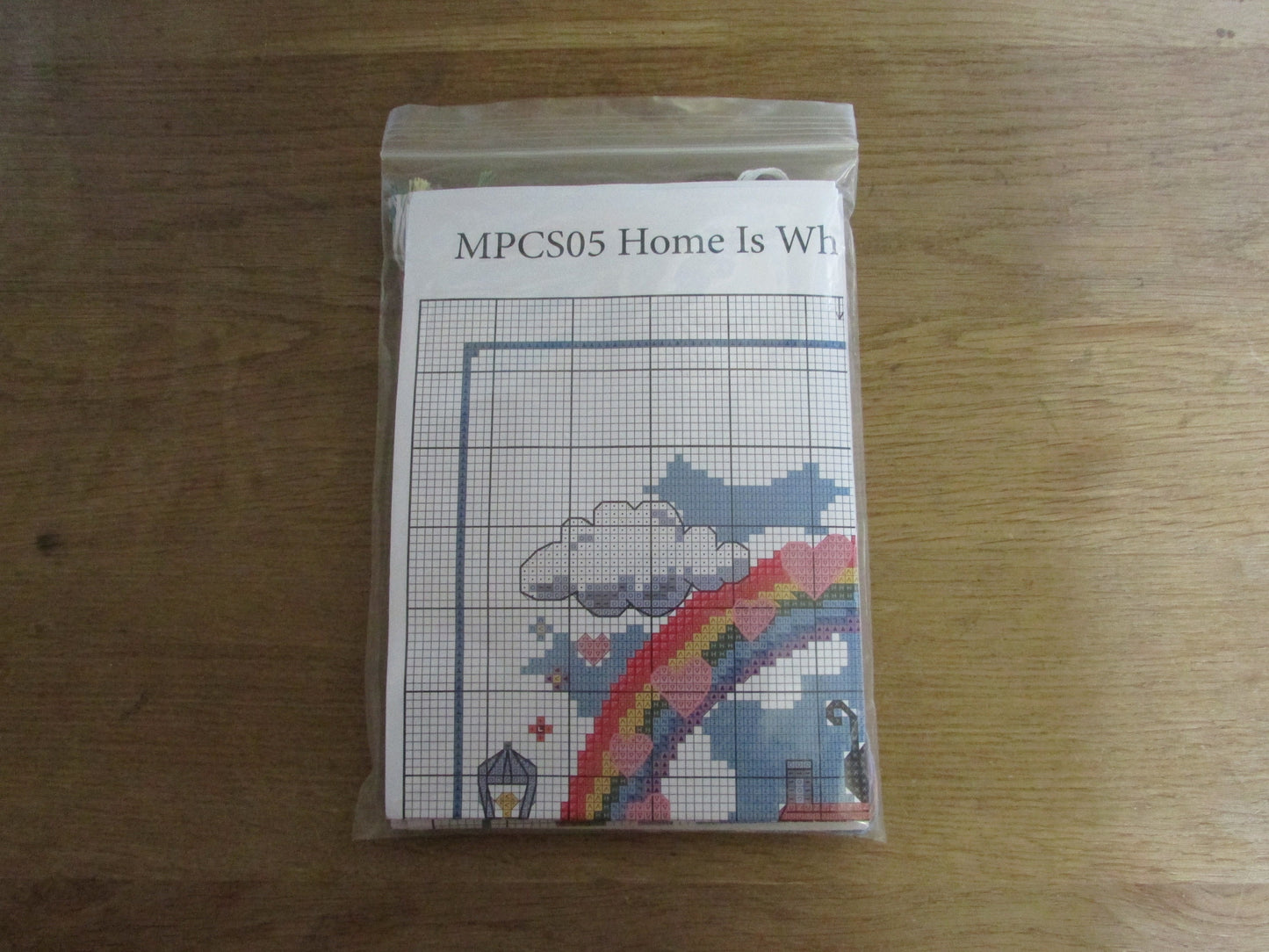 Creative World of Crafts MPCS05 "Home is Where the Heart is" cross stitch kit