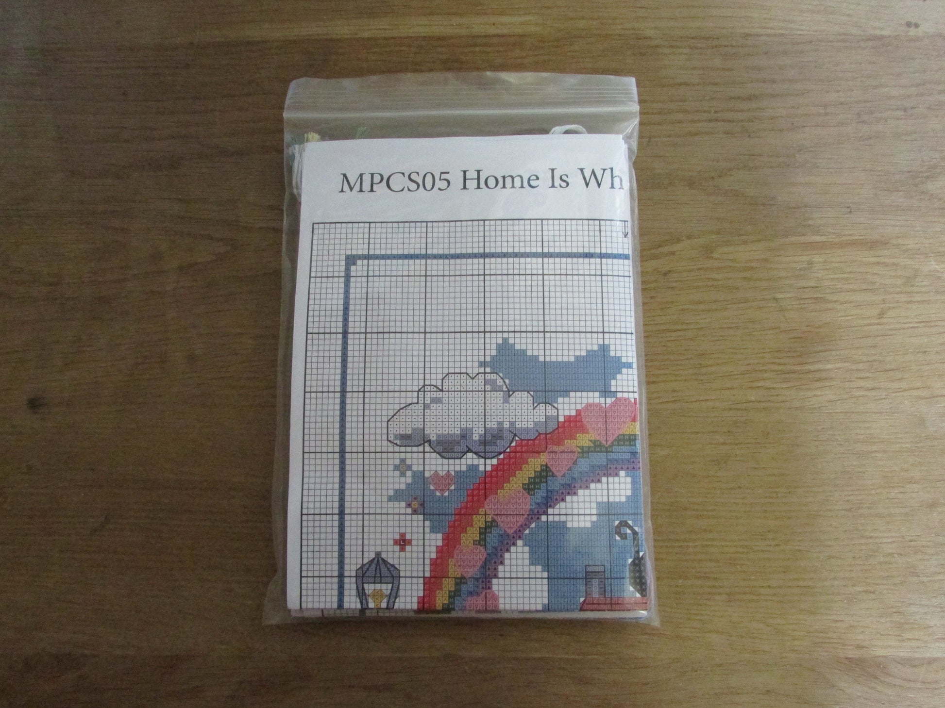 Creative World of Crafts MPCS05 "Home is Where the Heart is" cross stitch kit