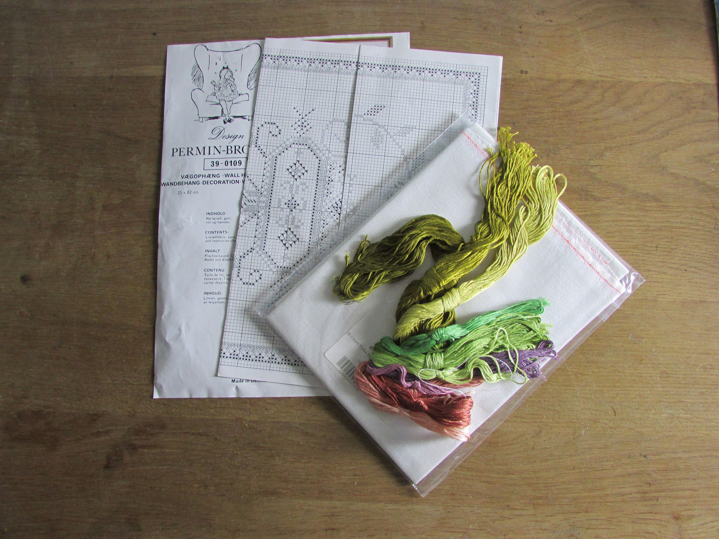 Vintage Permin-Broderi Danish Art 39-0109 wall hanging crosstitch/needlework kit