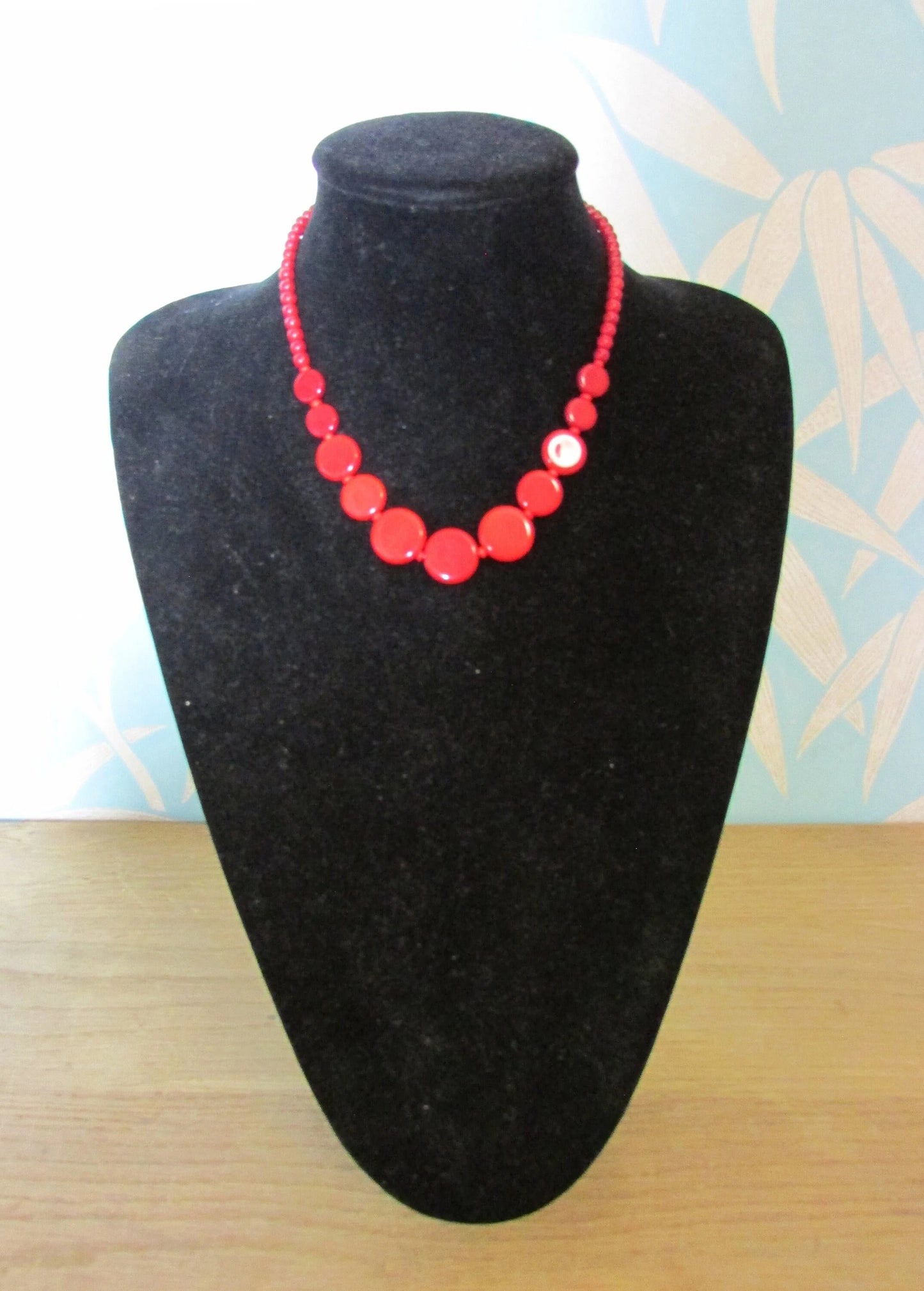 1960s cherry red flat graduating glass disc bead necklace