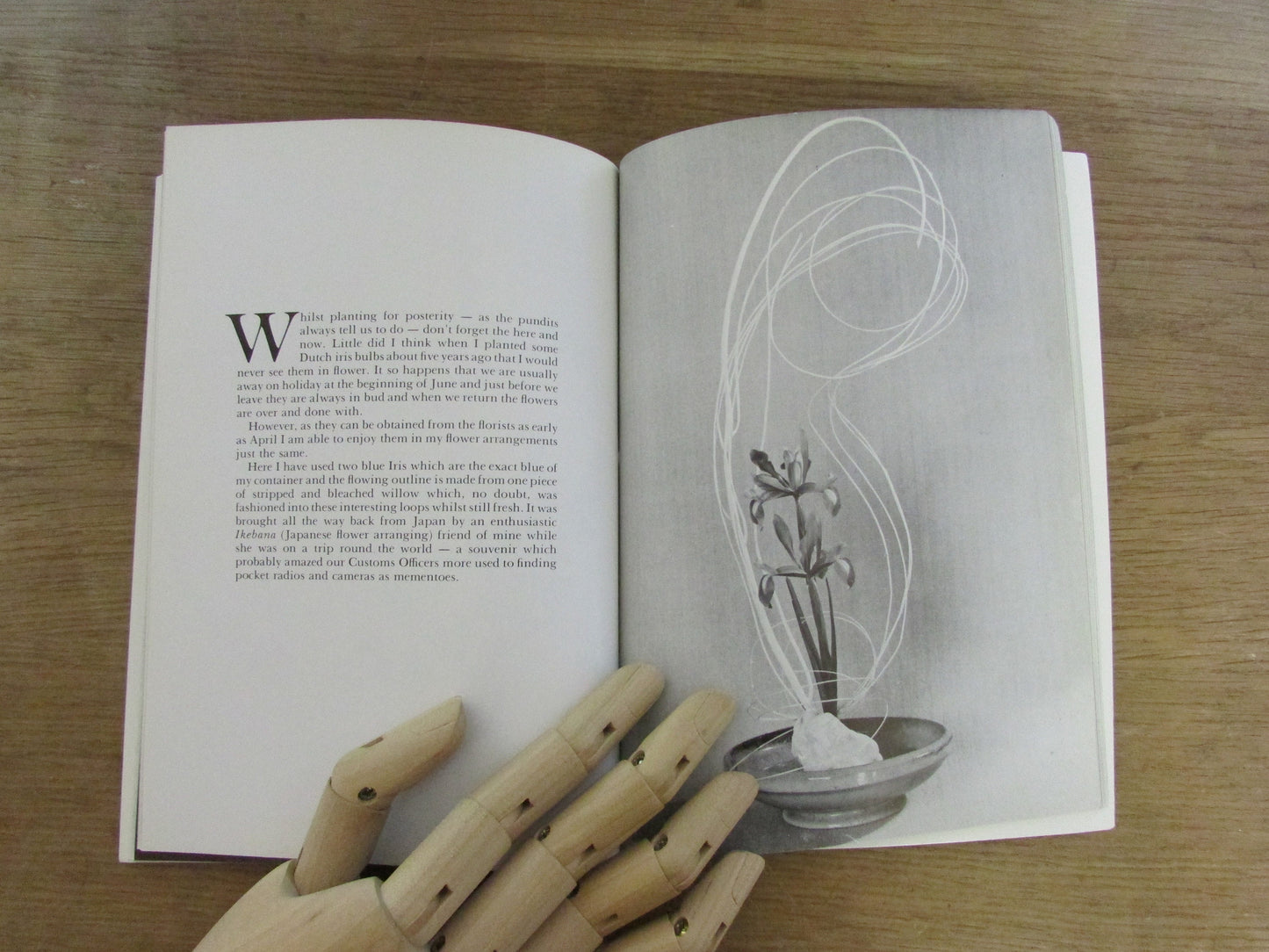 Flower Arrangement Free Style, by Edith Brack (Softback, 1977)