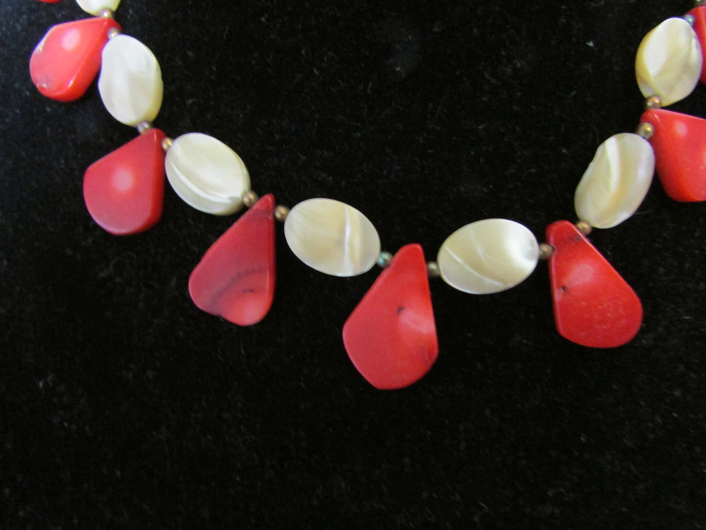 1960s mother of pearl & red coral drop bead necklace