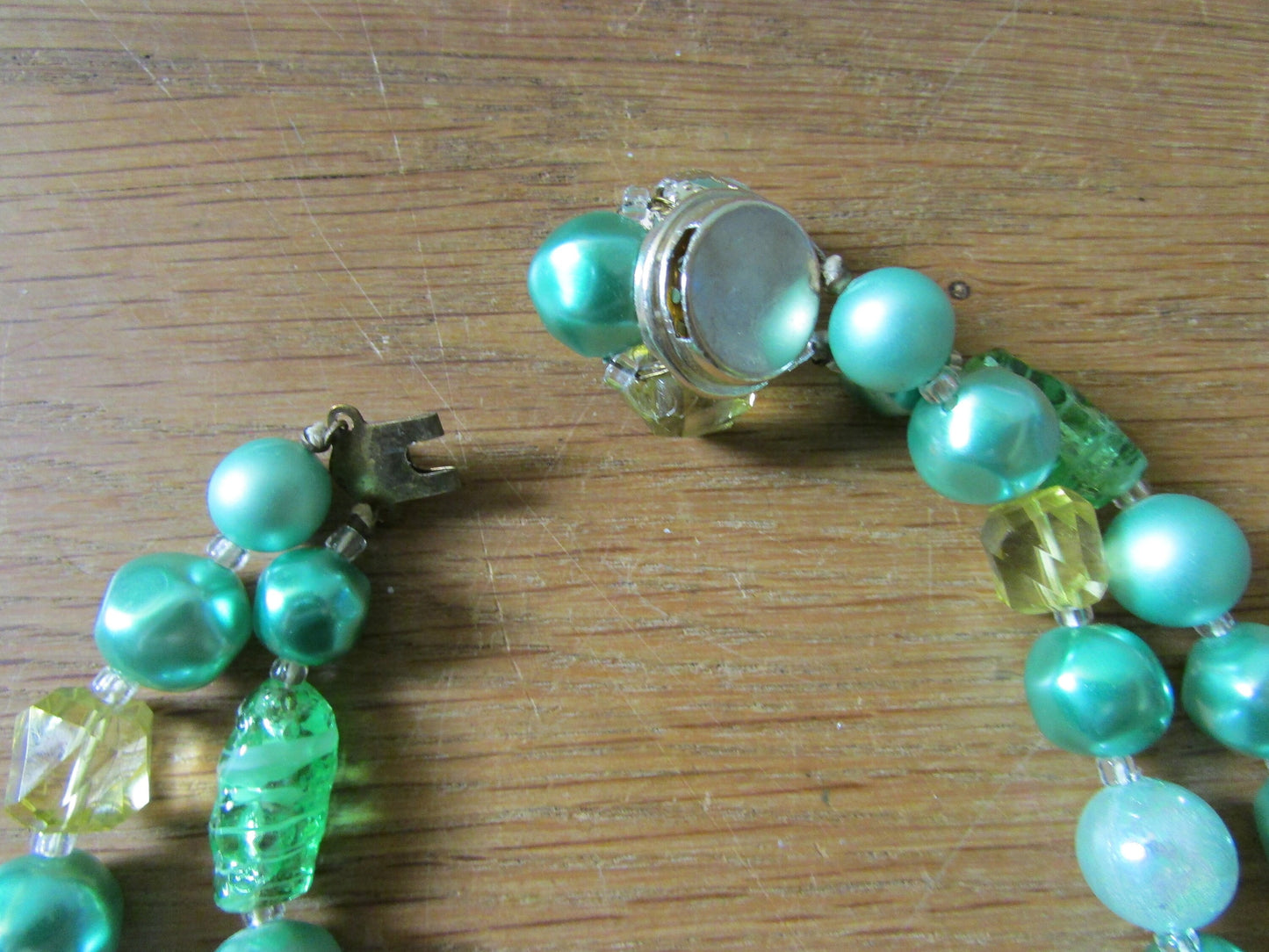 1950s/60s green glass and faux pearl double strand necklace with mixed bead detail