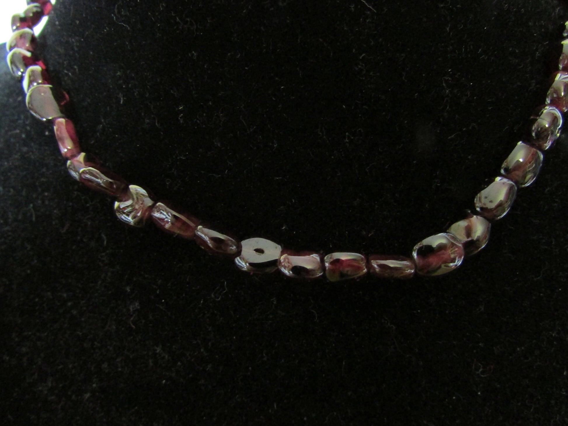 1950s translucent purple/burgundy garnet choker length necklace