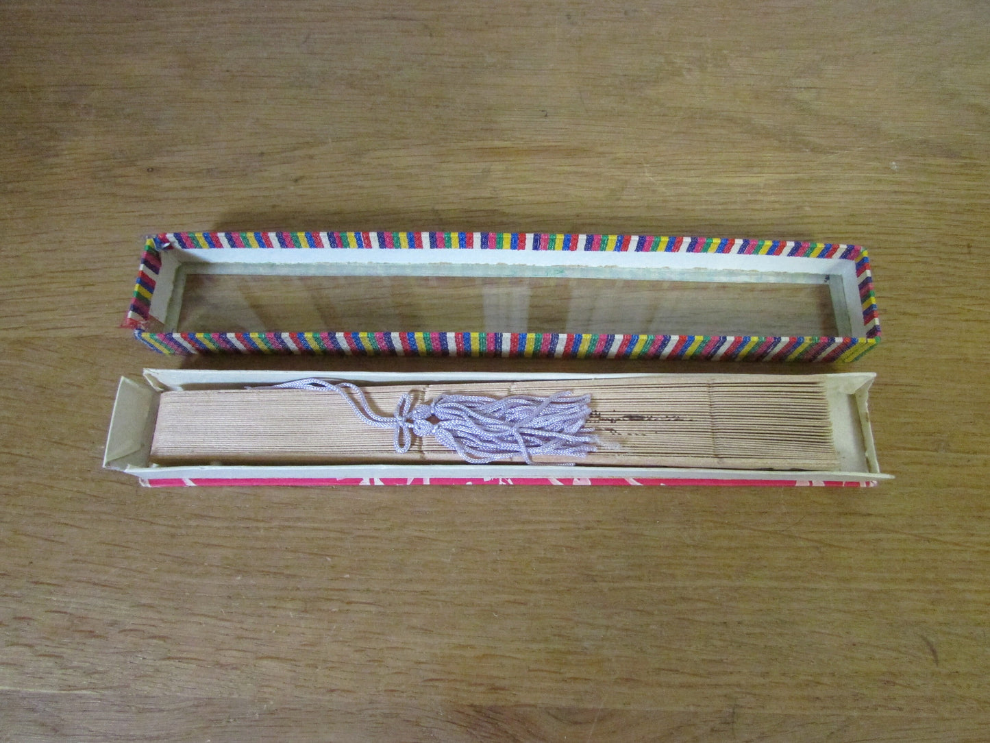 circa. 1960s/70s Chinese sandalwood hand fan with original glass-lidded presentation box