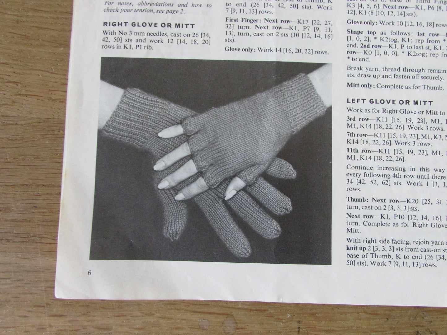 1978 Patons knitting & crochet accessory book 215; over 20 accessories for the family