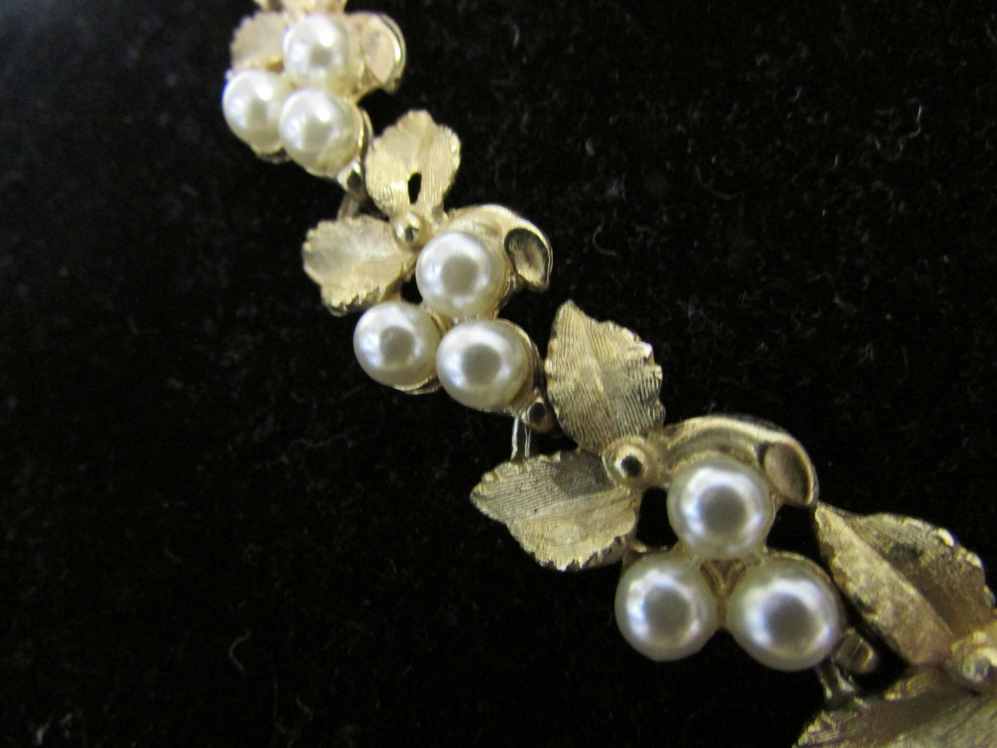 1950s Trifari-style gold-tone & faux pearl leaf necklace