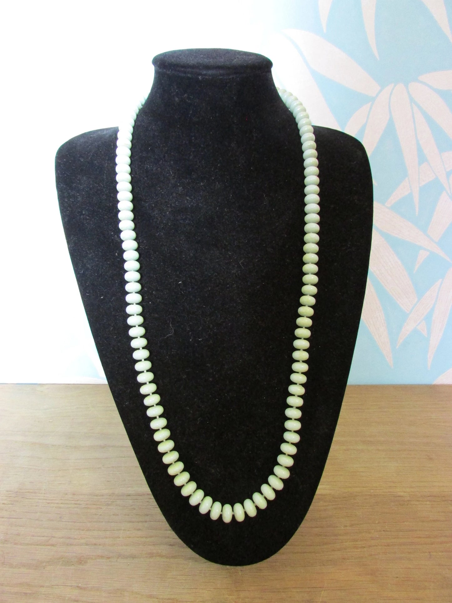 1960s pale green plastic donut bead long necklace