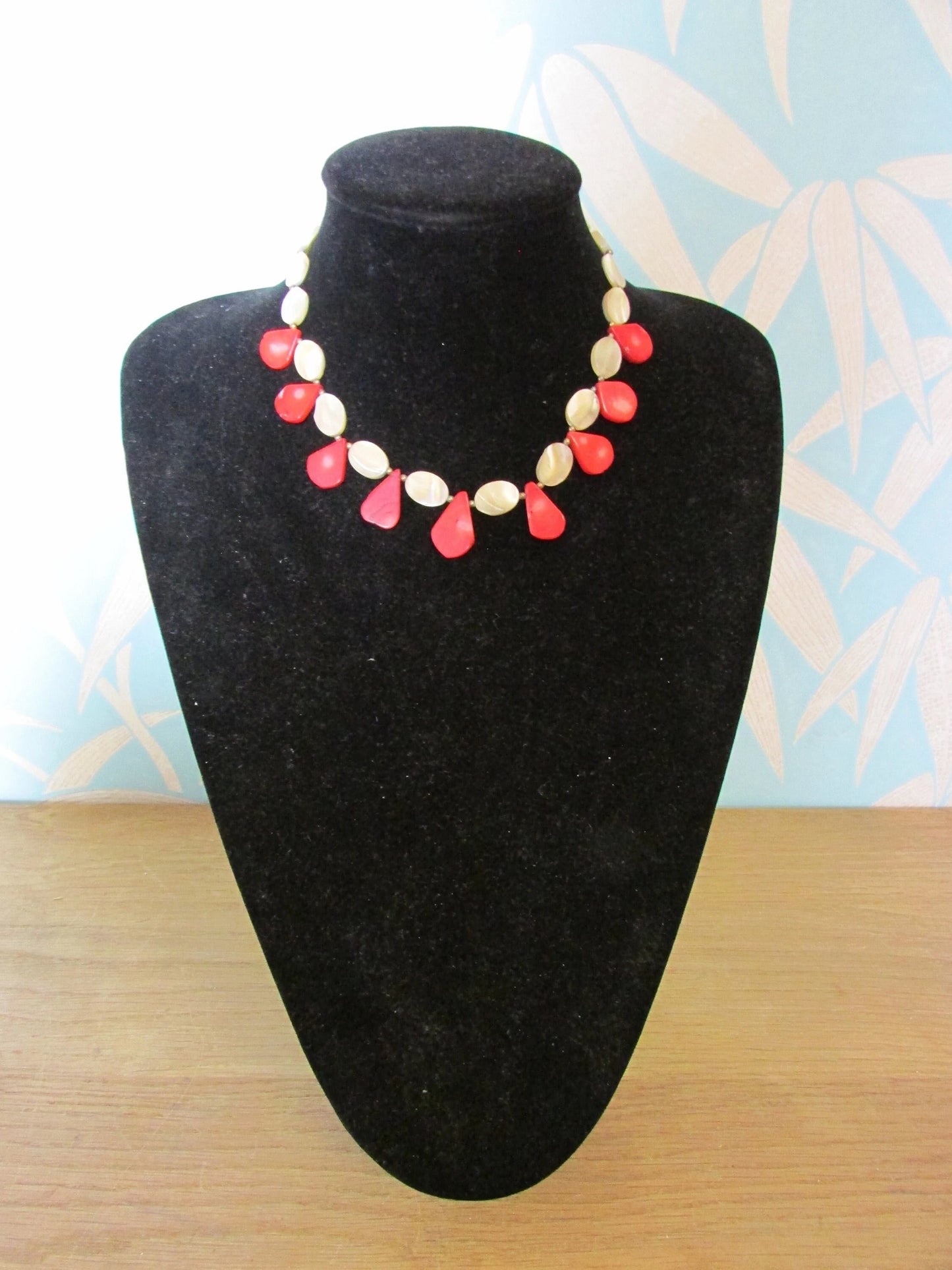 1960s mother of pearl & red coral drop bead necklace