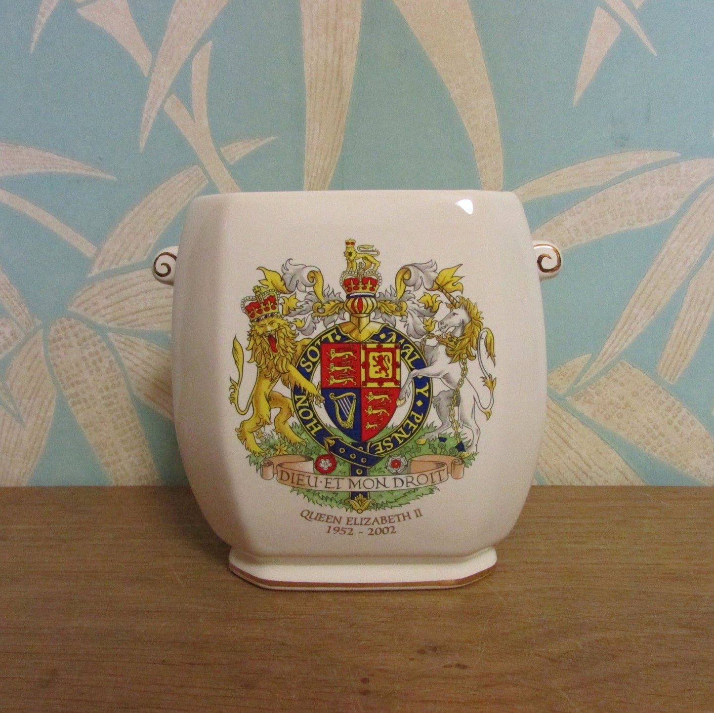 2002 Ringtons by Wade Ceramics commemorative Golden Jubilee tea caddy (missing lid)