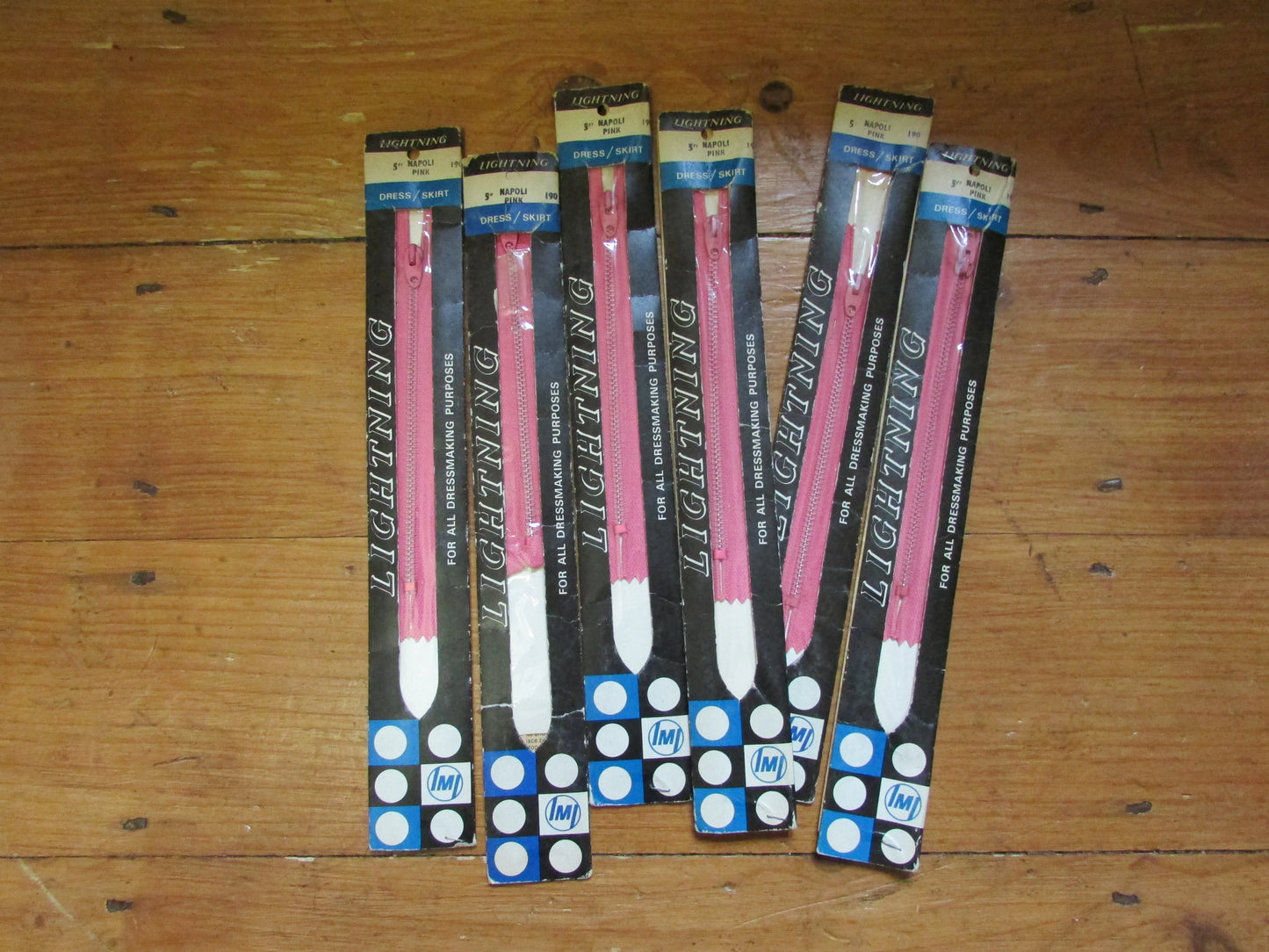 Selection of 1950s LIGHTNING dress/skirt zips (deadstock)