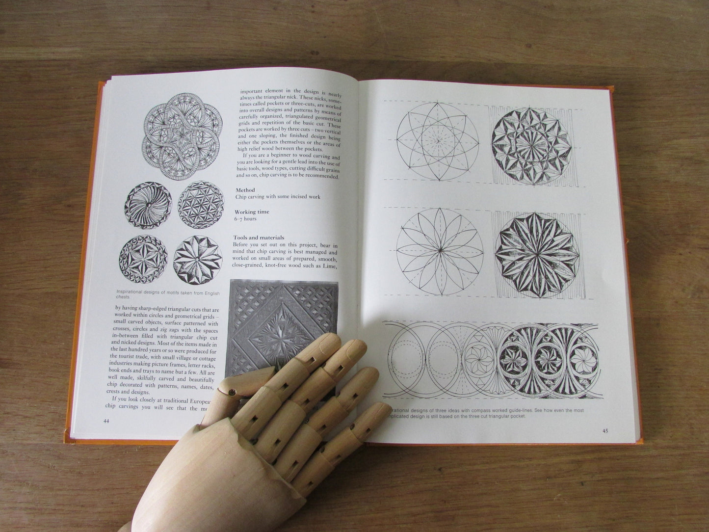Step-by-Step Woodcarving: 18 basic projects, by Alan & Gill Bridgewater (Hardback, 1985)