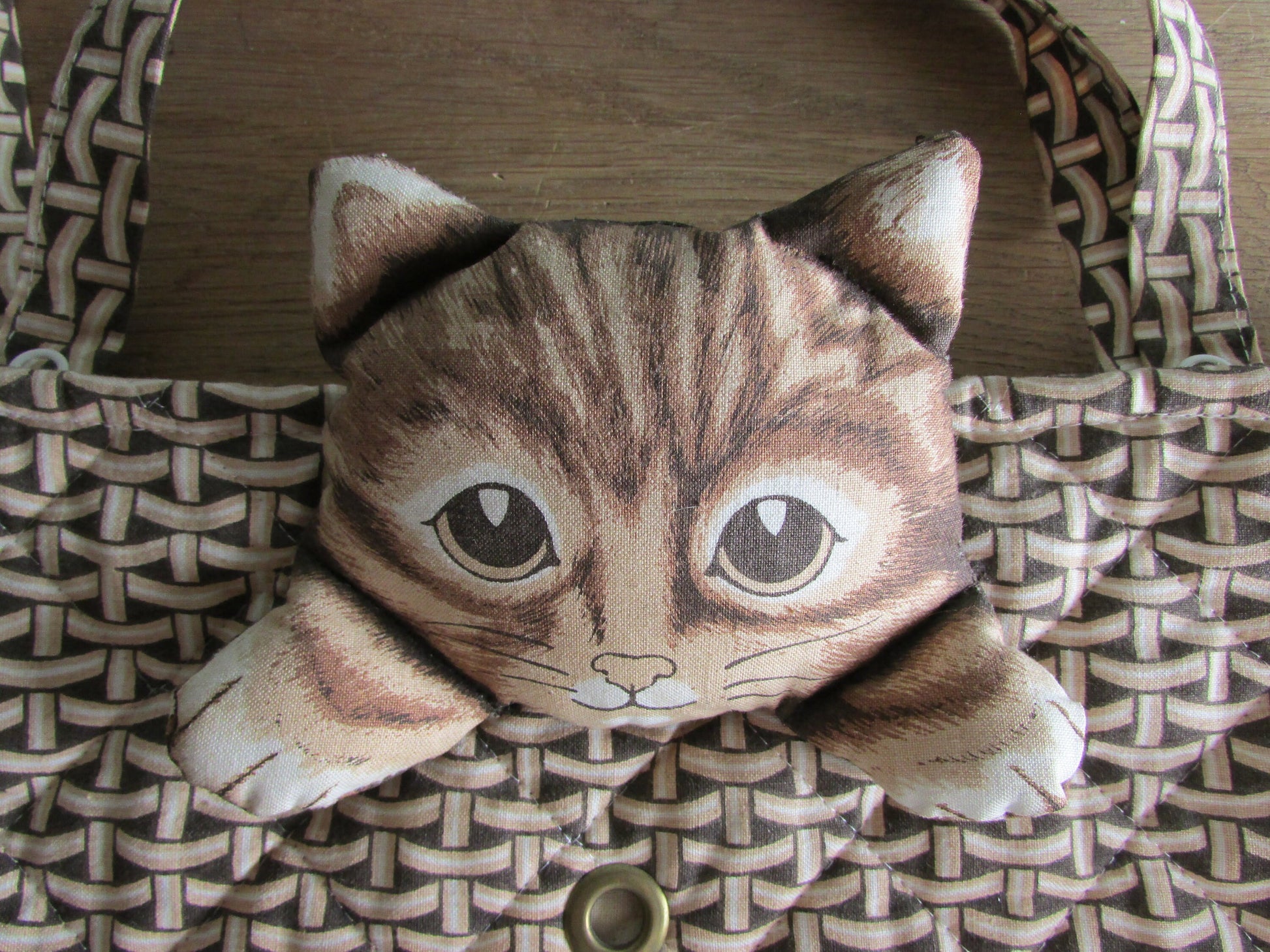 1970s plush cat knitting bag by Anne Wilkinson Designs Ltd for World Wildlife Fund
