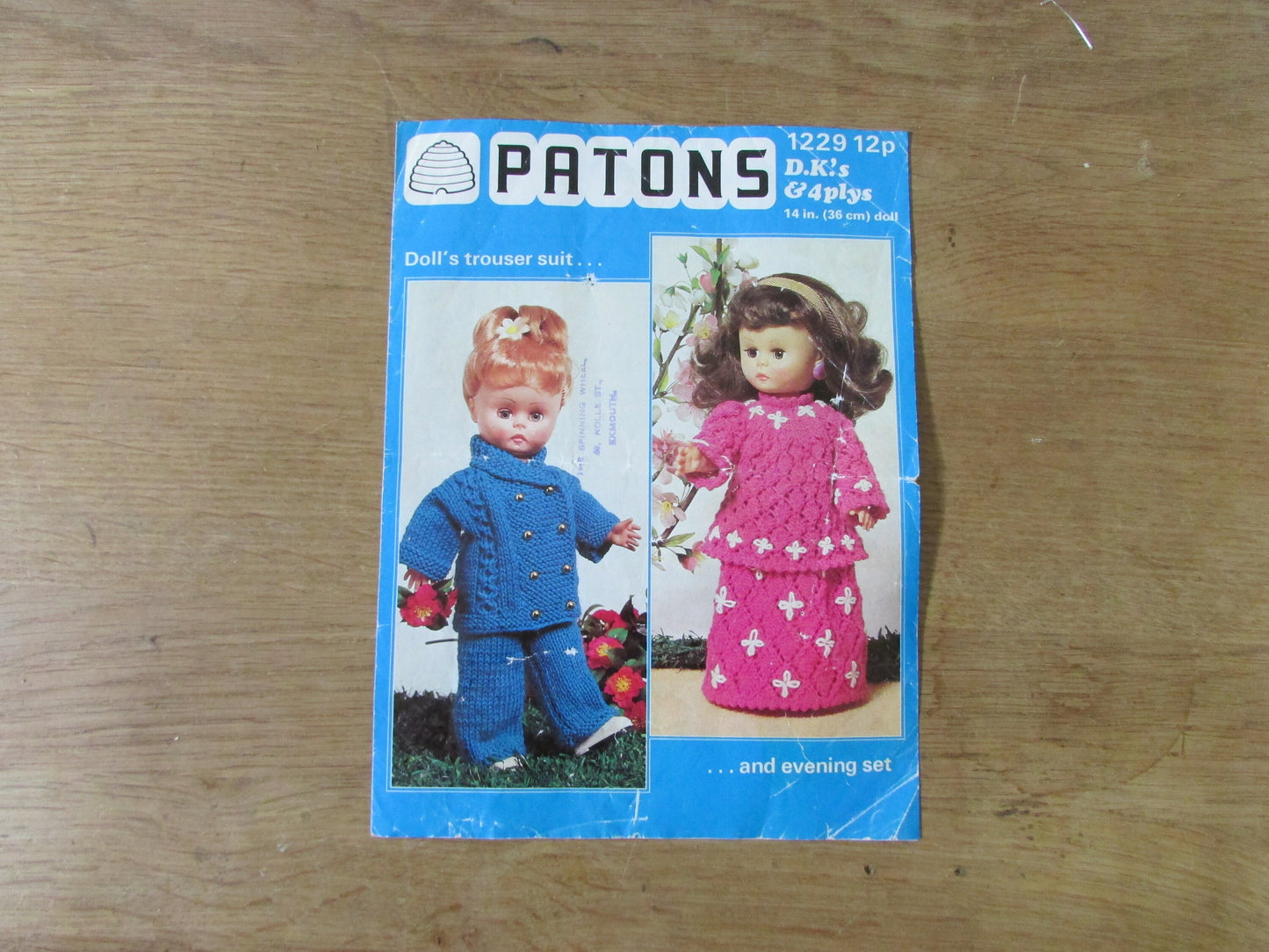 1975 Patons 1229 knitting pattern for doll's trouser suit, & evening set, to fit 14" doll