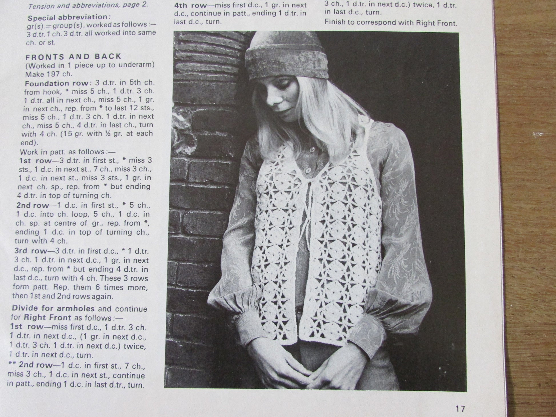 1972 Patons FIONA 3002 knitting & crochet pattern booklet for tops and accessories