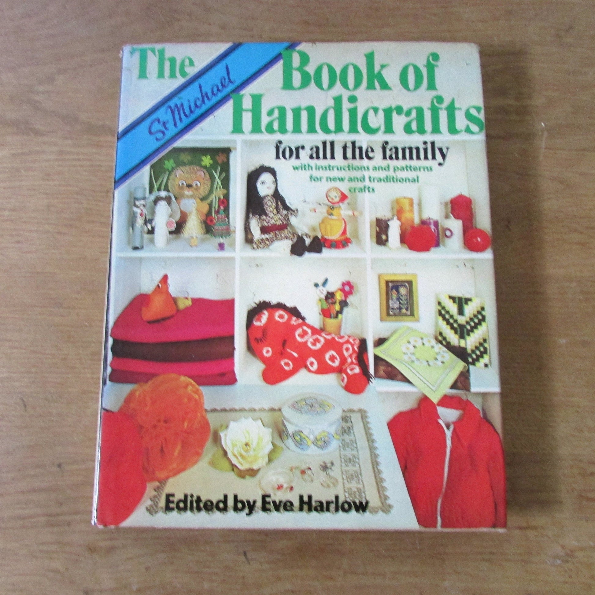 St Michael Book of Handicrafts for all the Family, by Eve Harlow (Hardback, 1976)