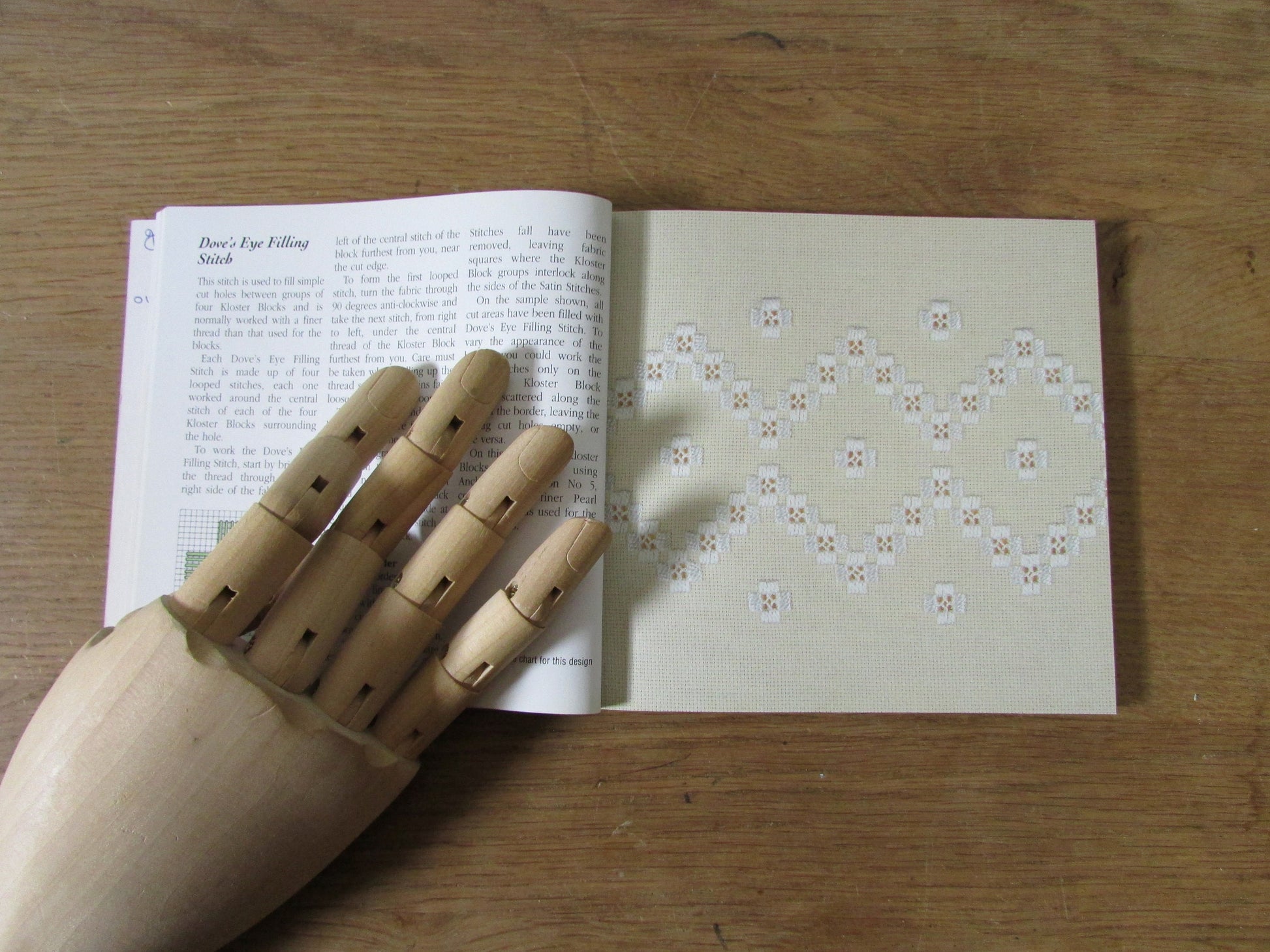 The Anchor Book of Hardanger Embroidery (Softback, 1997)