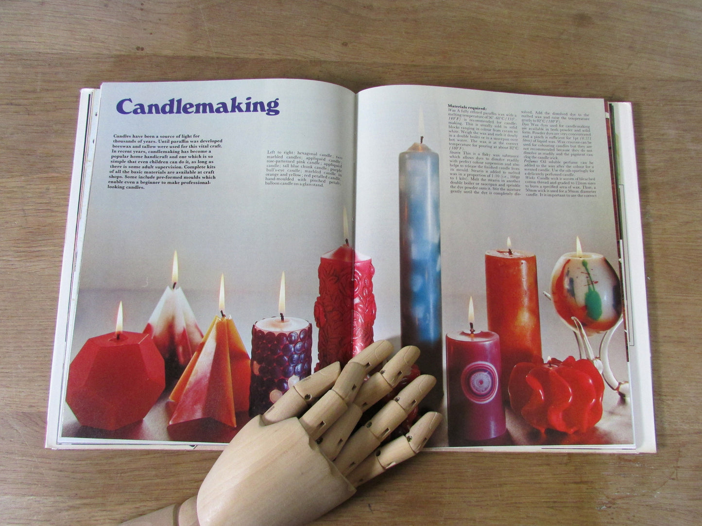 St Michael Book of Handicrafts for all the Family, by Eve Harlow (Hardback, 1976)