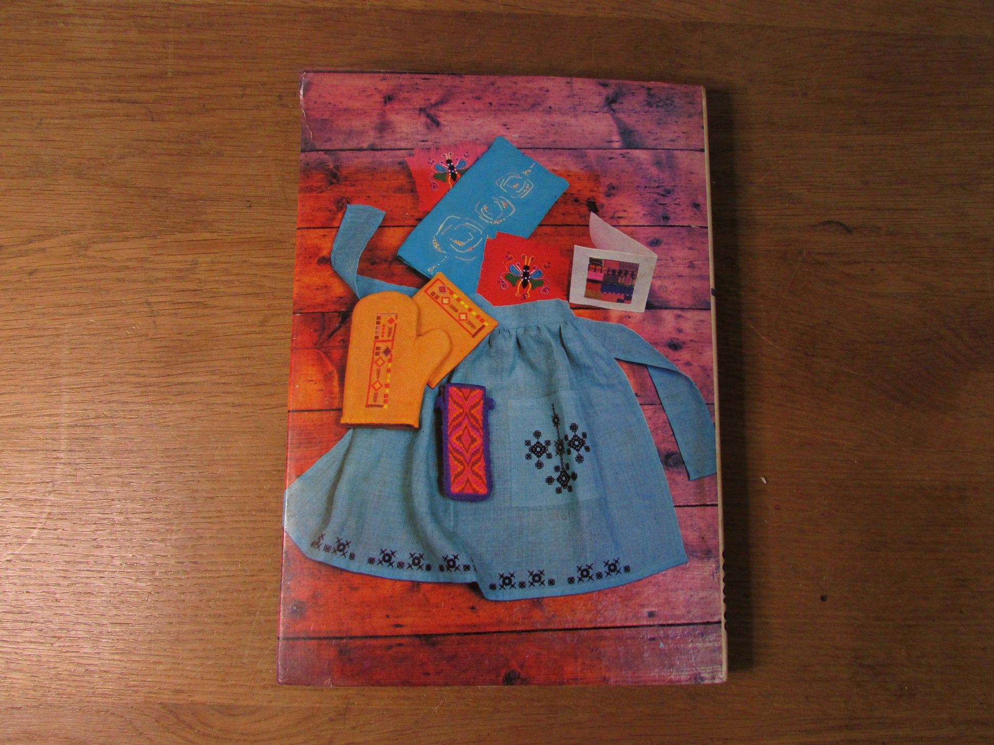 The Basic Book of Embroidery, by Jane Simpson (Hardback, 1973)