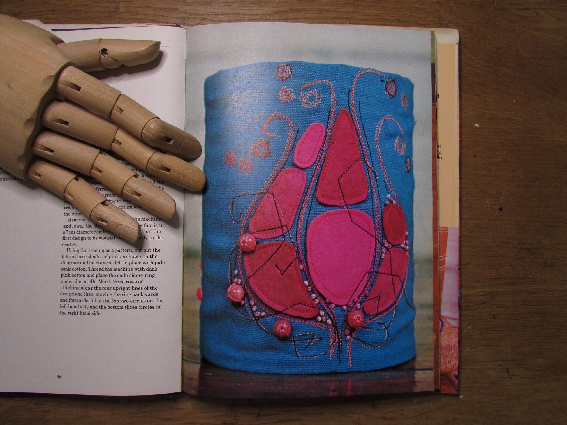 The Basic Book of Embroidery, by Jane Simpson (Hardback, 1973)