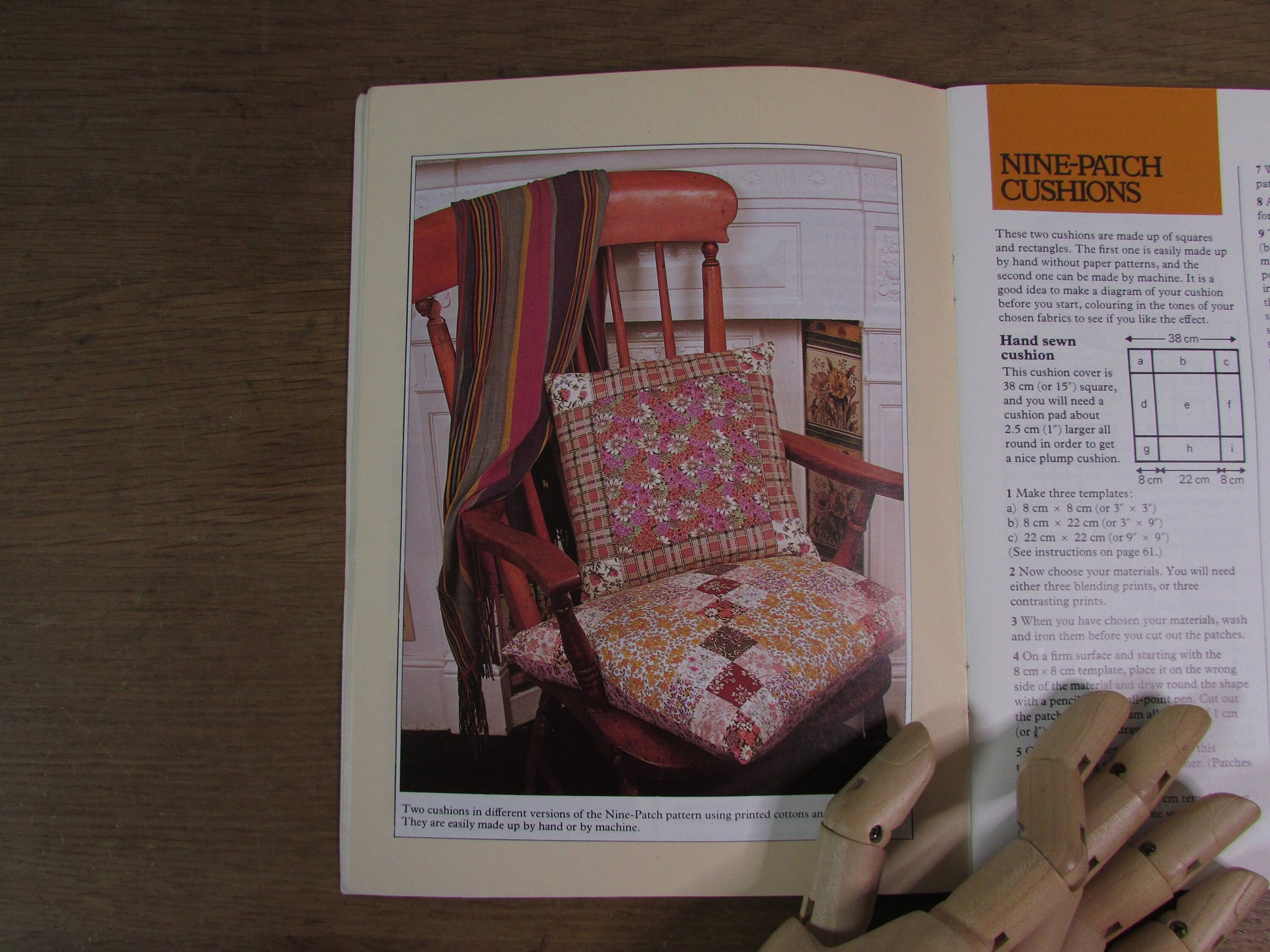 BBC Discovering Patchwork, by Rosamond Richardson, & Erica Griffiths (Softback, 1977)