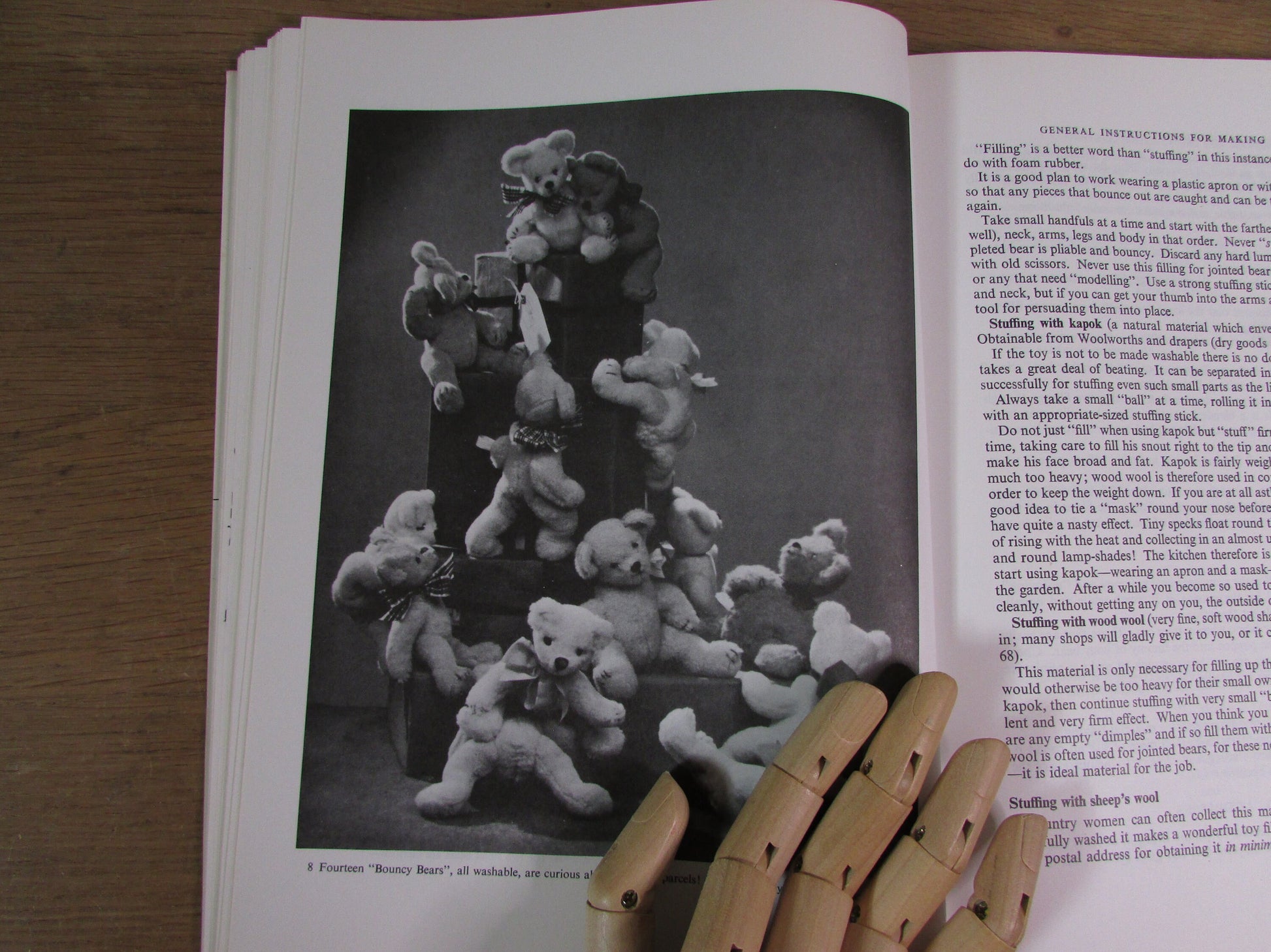 Teddy Bears and How to Make Them, by Margaret Hutchings (Softback, 1977)