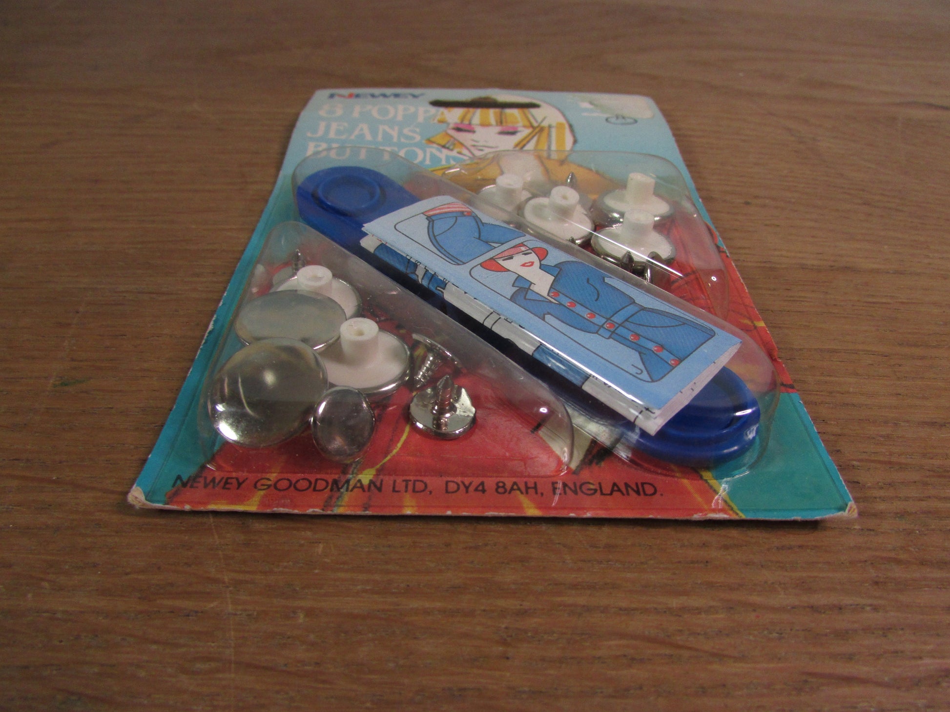 circa. 1980s Newey 8 POPPA jeans buttons
