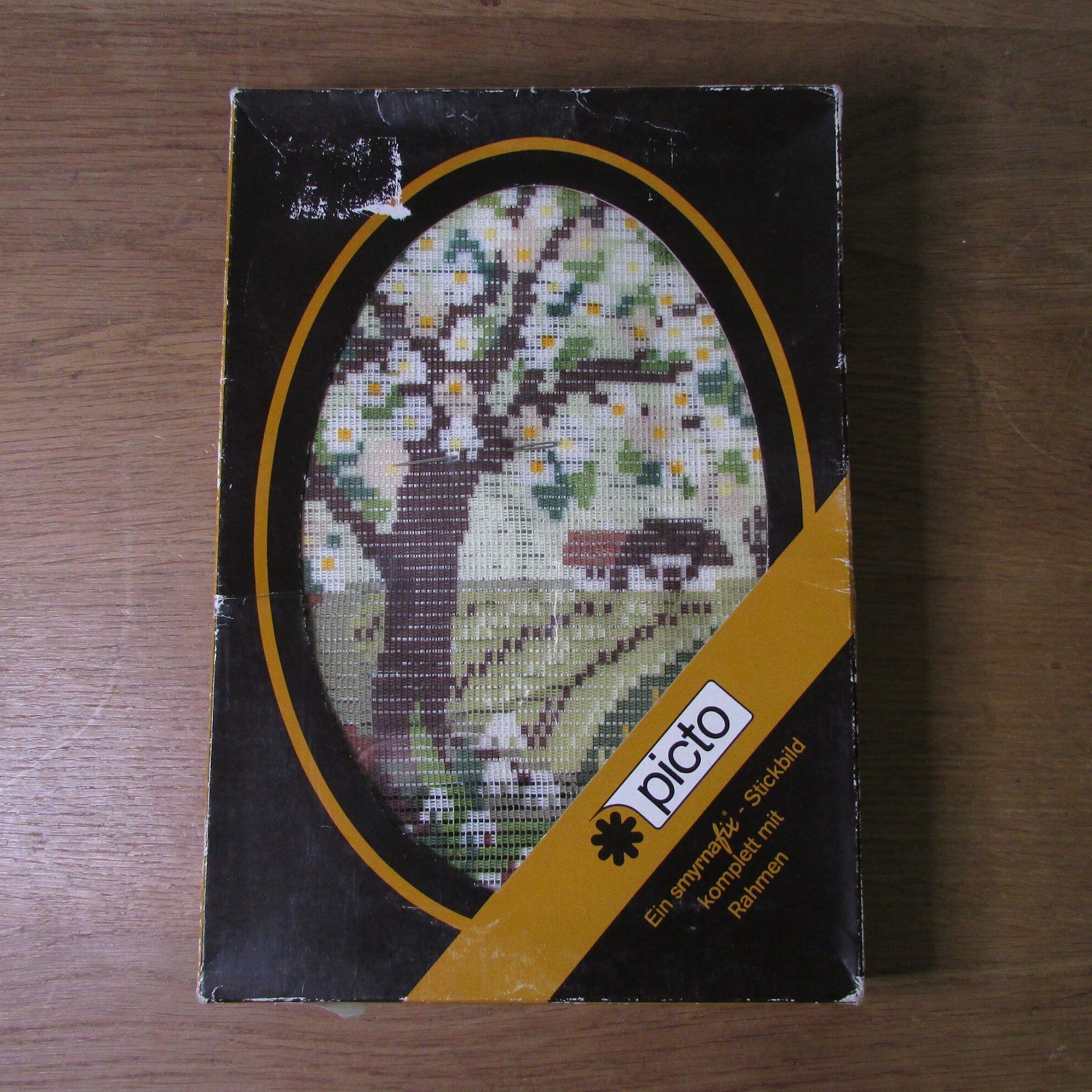 Vintage picto smyrnafix 6741 Fruhling (Spring) embroidery kit