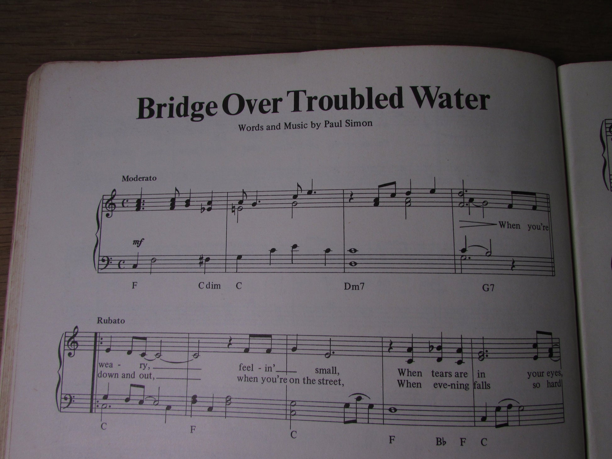 It's Easy to Play Paul Simon for piano/vocal with guitar chord symbols, arranged by Cyril Watters (Softback, 1979)