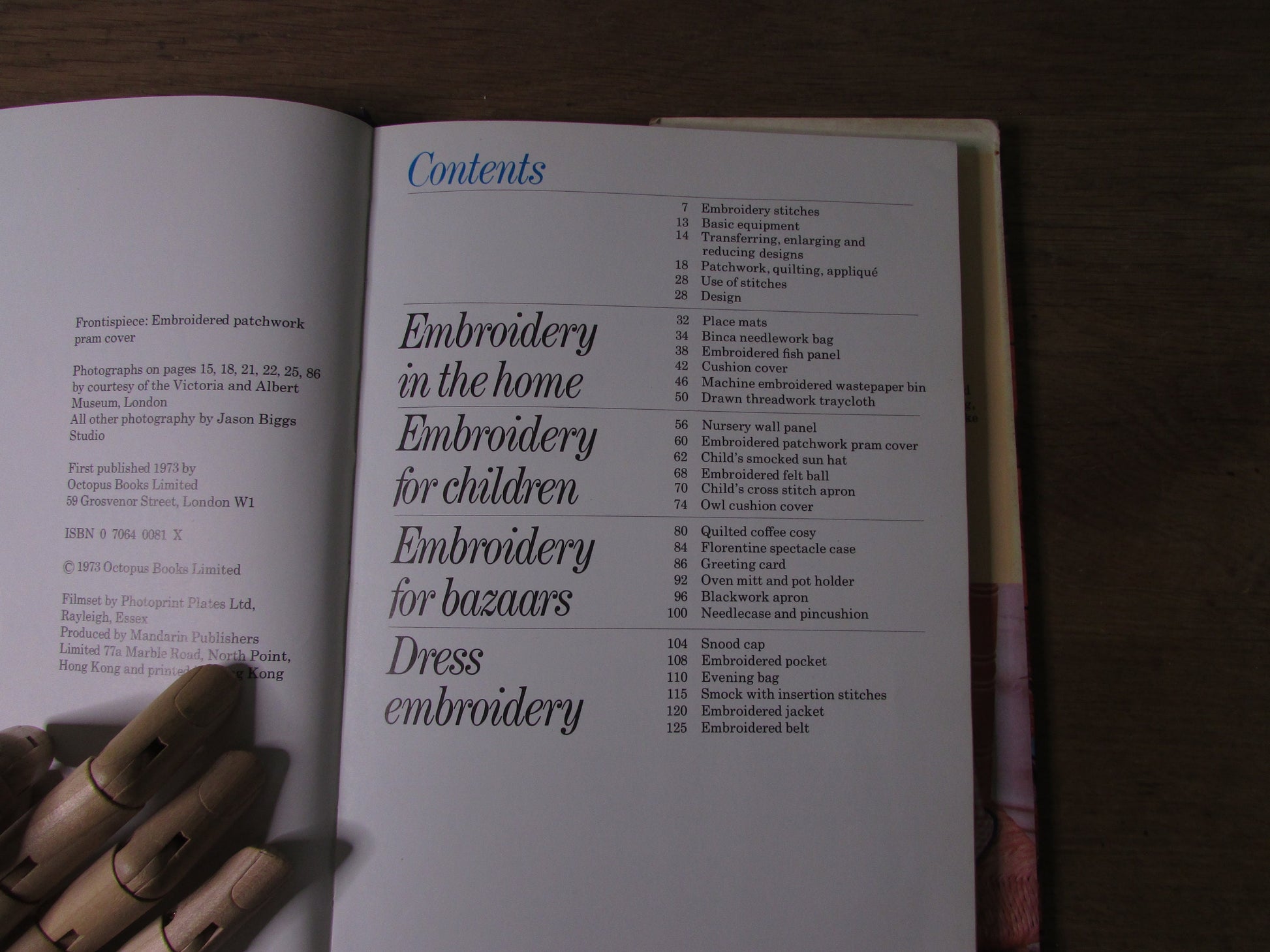 The Basic Book of Embroidery, by Jane Simpson (Hardback, 1973)