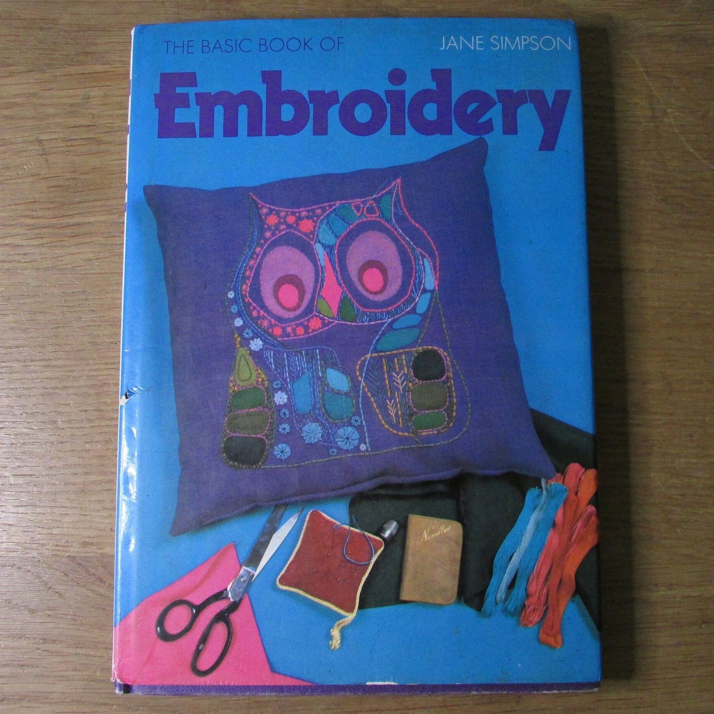 The Basic Book of Embroidery, by Jane Simpson (Hardback, 1973)