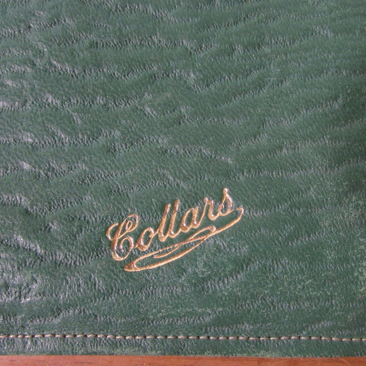 1930s/1940s gentleman's forest green soft leather Collars pouch/envelope