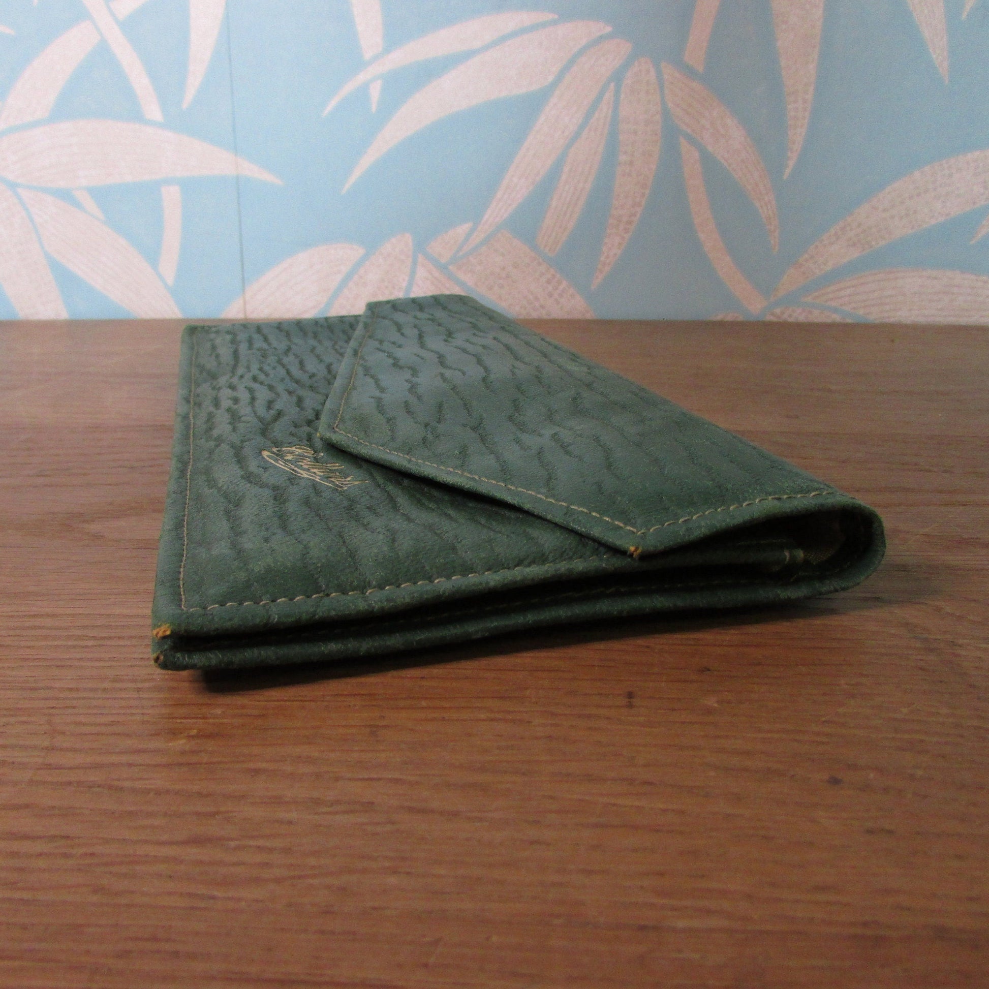 1930s/1940s gentleman's forest green soft leather Collars pouch/envelope