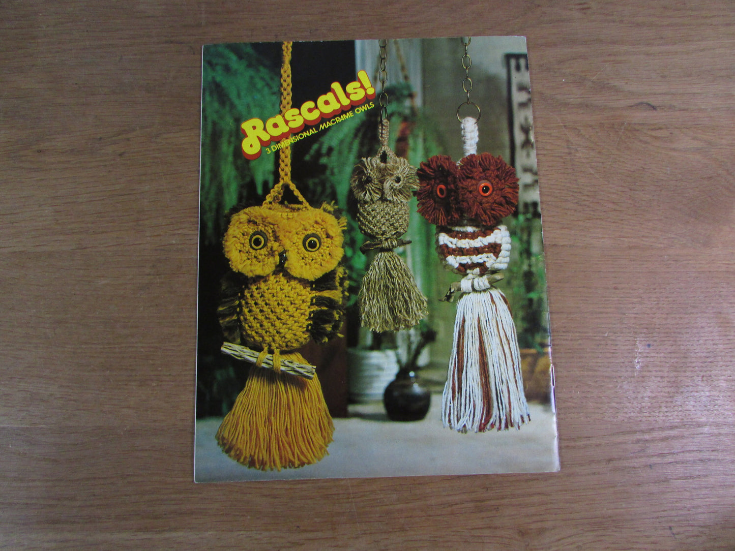 1978 Rascals 3-dimensional macrame owls pattern booklet