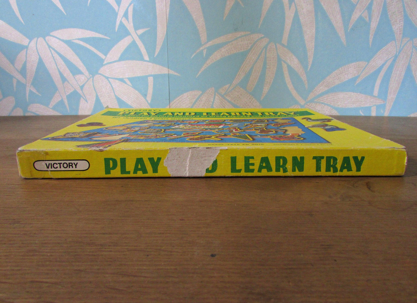 1972 Victory Play and Learn Tray; 26 colourful pictures mounted on strong plywood