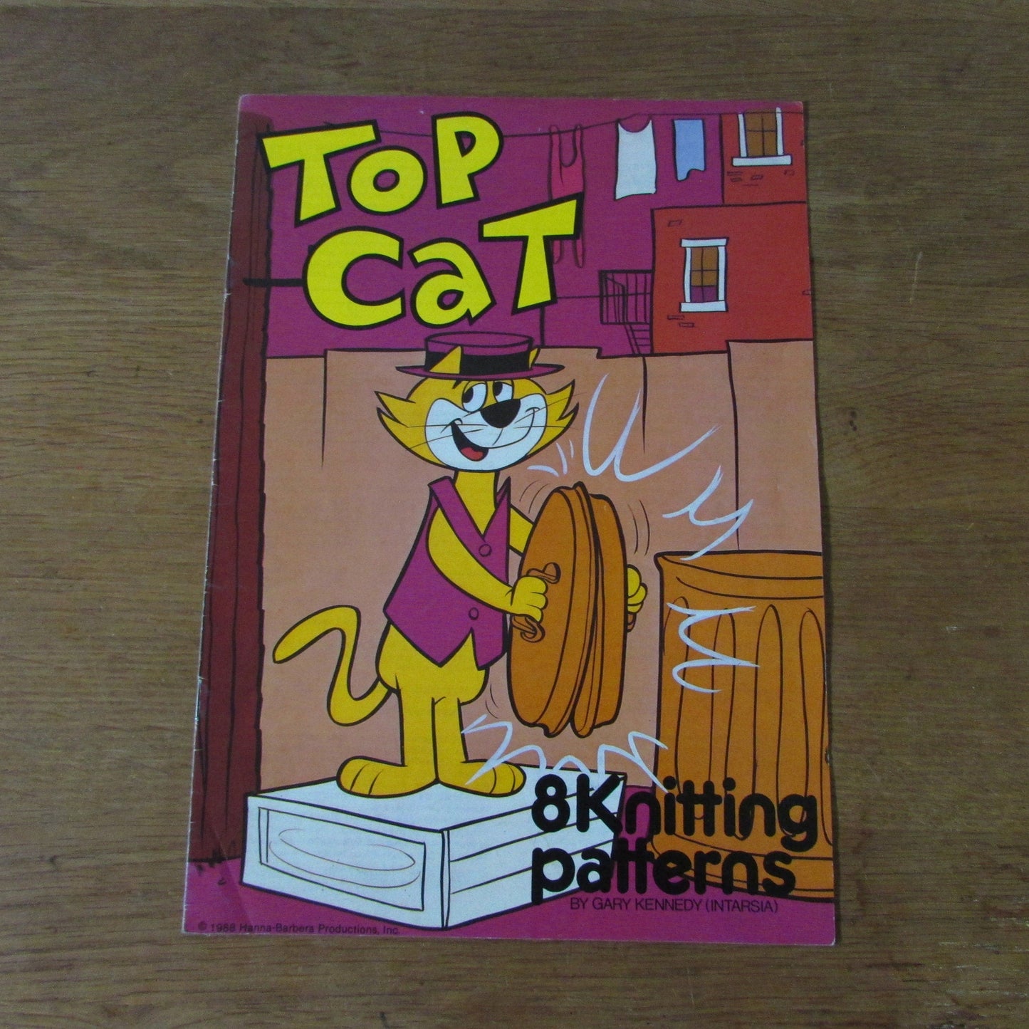 1988 eight Intarsia knitting patterns by Gary Kennedy - Top Cat