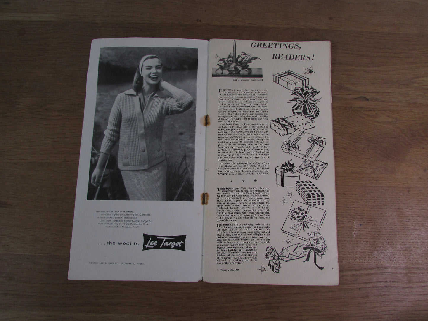 1959 Weldons Needlework & Homecrafts No.257 craft booklet
