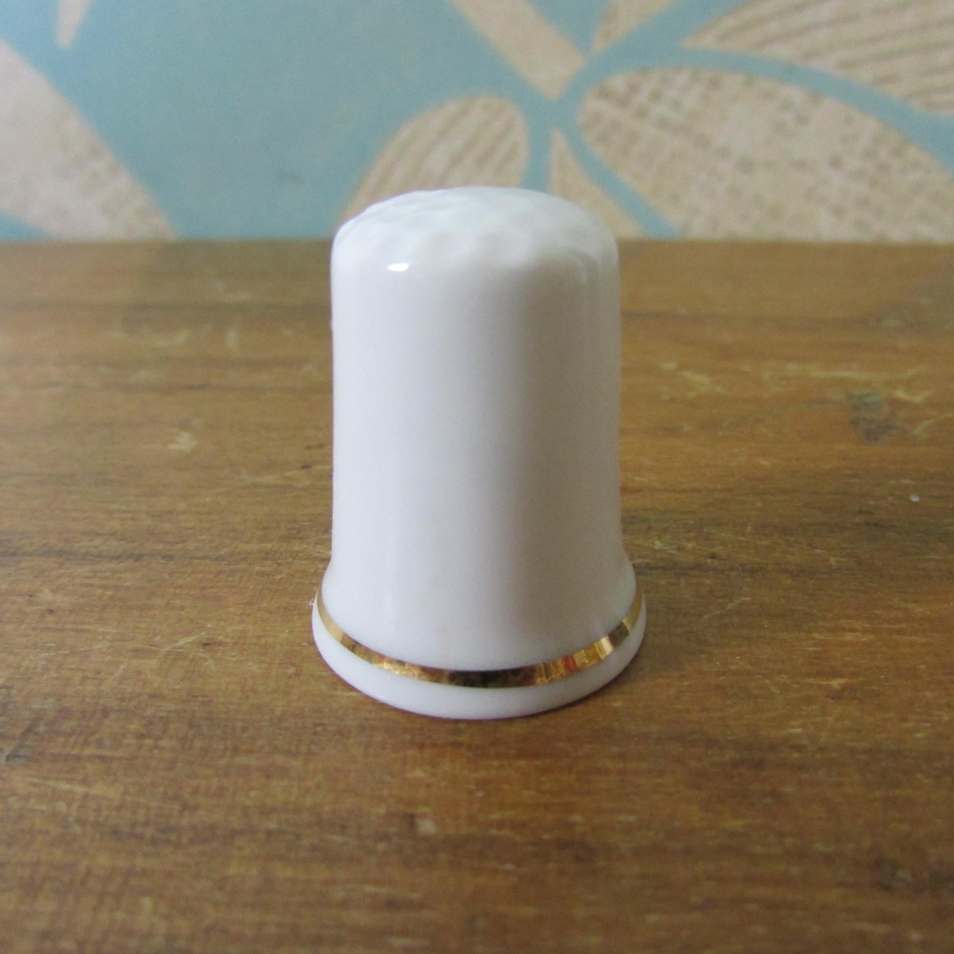 Collectable vintage Snow White Stoke-on-Trent fine bone china thimble