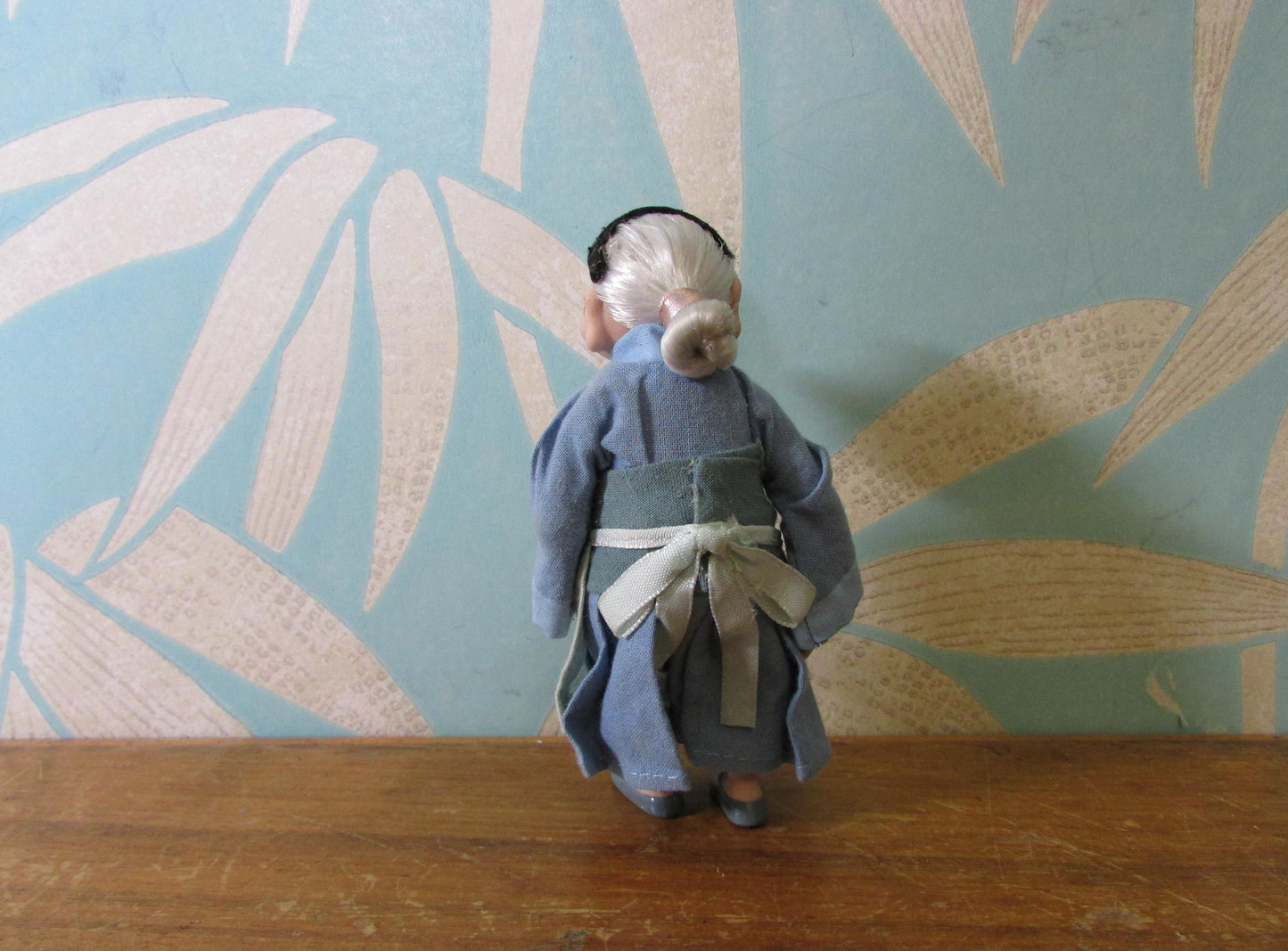 Collectable Deagostini Disney Grandmother Fa porcelain doll