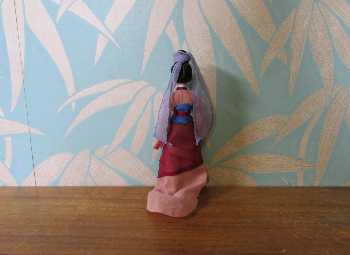 Collectable Deagostini Disney Mulan porcelain doll