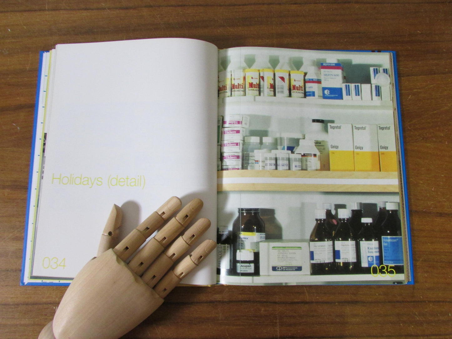 Damien Hirst; 200mg Amiodarone Hydrochloride FR.P 28 tablets - pictures from the Saatchi Gallery (Hardback, 2001)