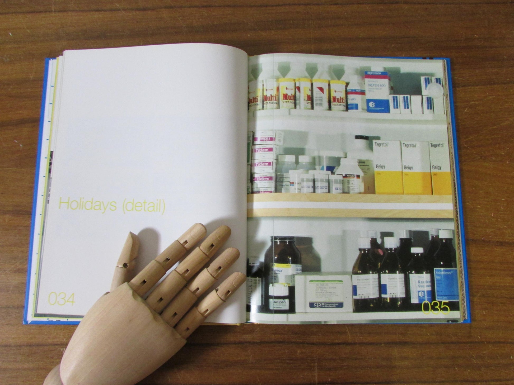 Damien Hirst; 200mg Amiodarone Hydrochloride FR.P 28 tablets - pictures from the Saatchi Gallery (Hardback, 2001)