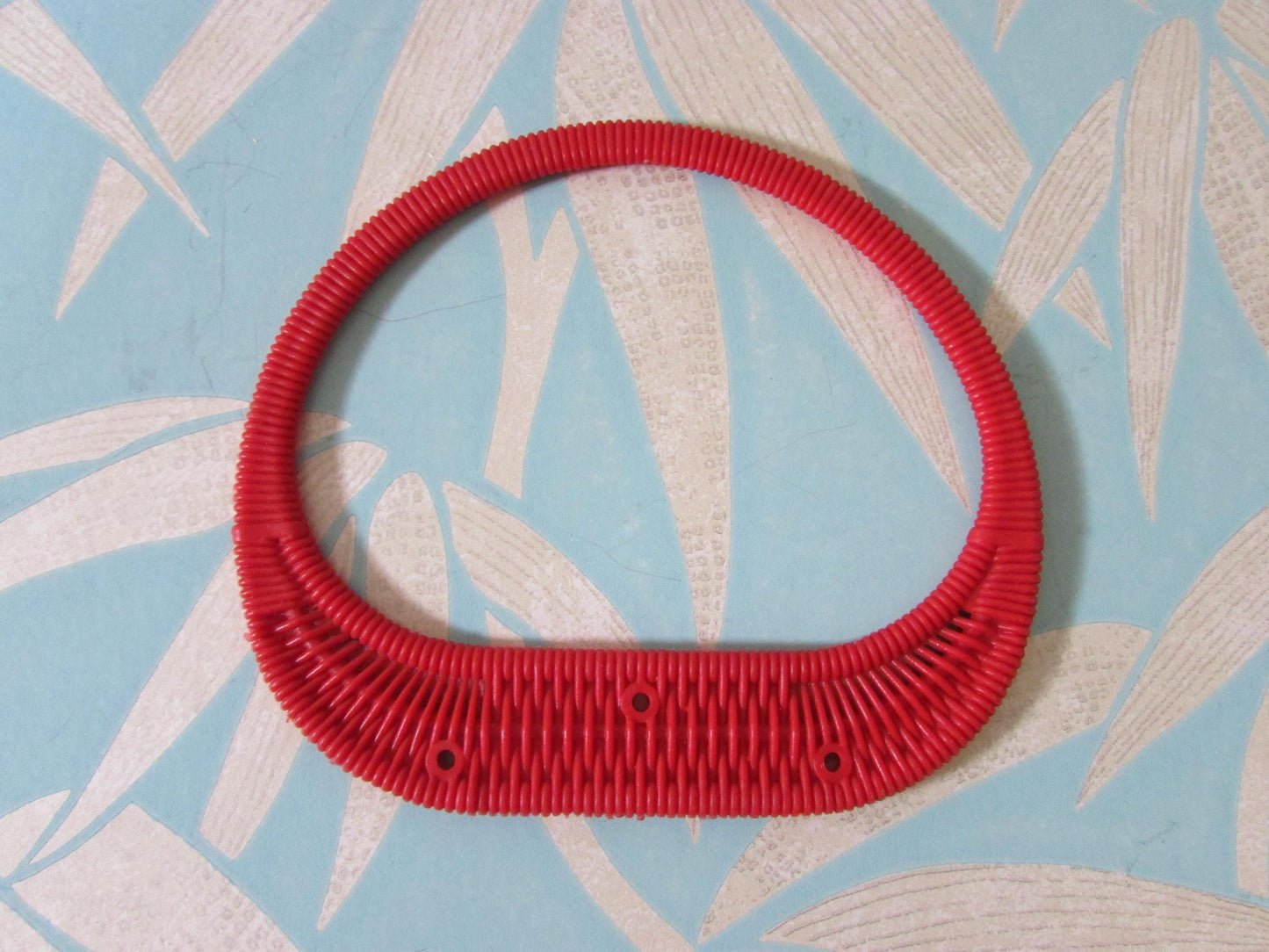 Pair of vintage D-shaped red plastic rattan handbag/purse handles