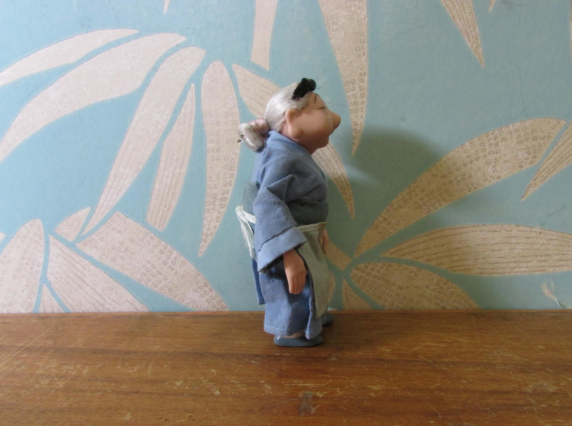 Collectable Deagostini Disney Grandmother Fa porcelain doll