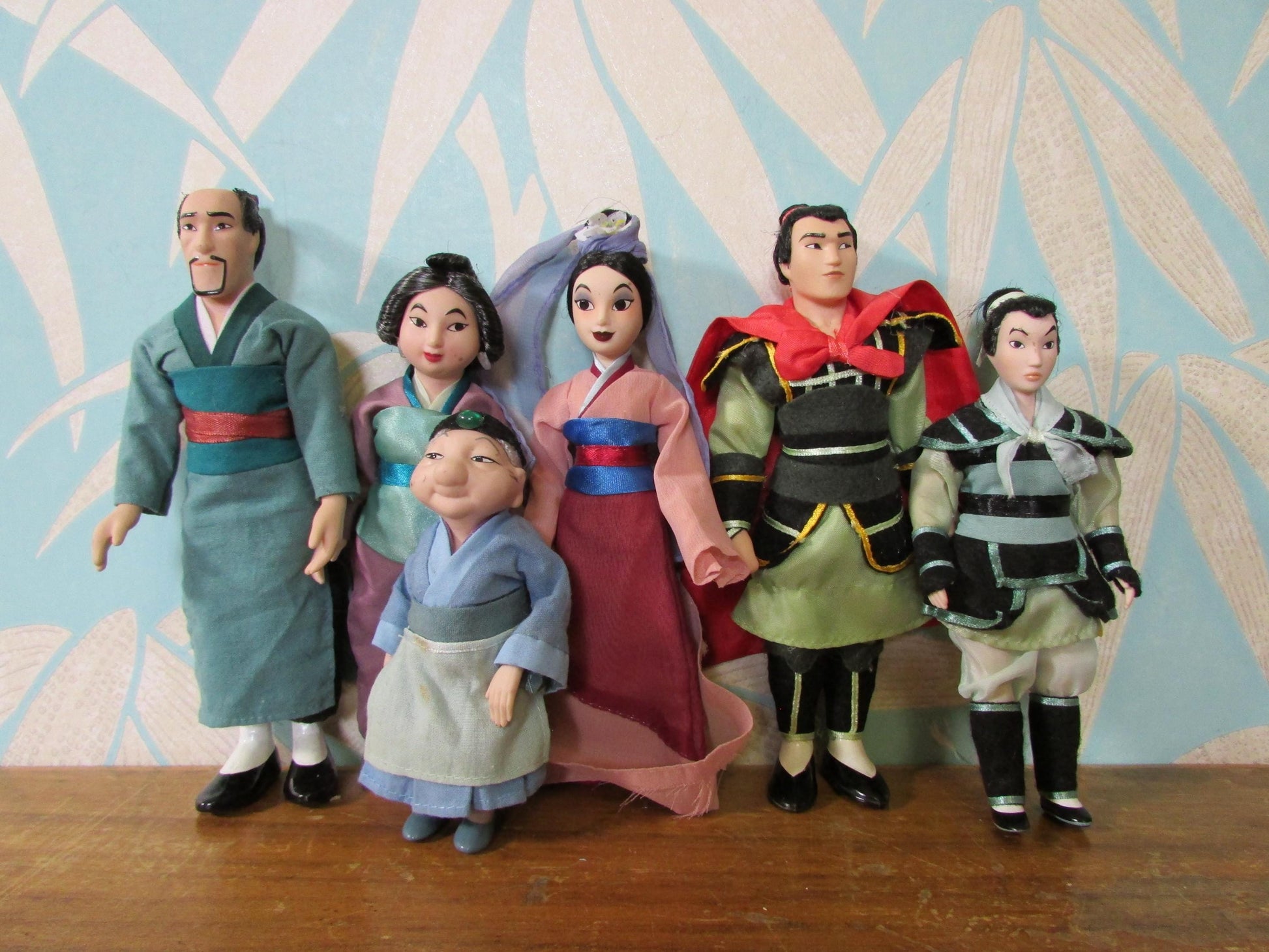 Collectable Deagostini Disney Hua Li porcelain doll